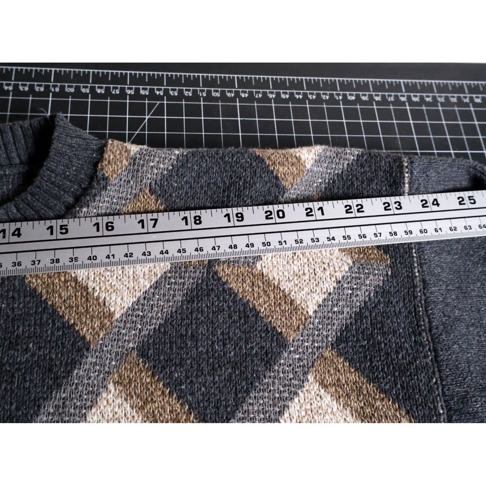 Vintage VINTAGE Liberty Sweater Mens Large Gray Diamond Argyle Pattern Cotton Knit VTG Size US L / EU 52-54 / 3 - 7 Thumbnail