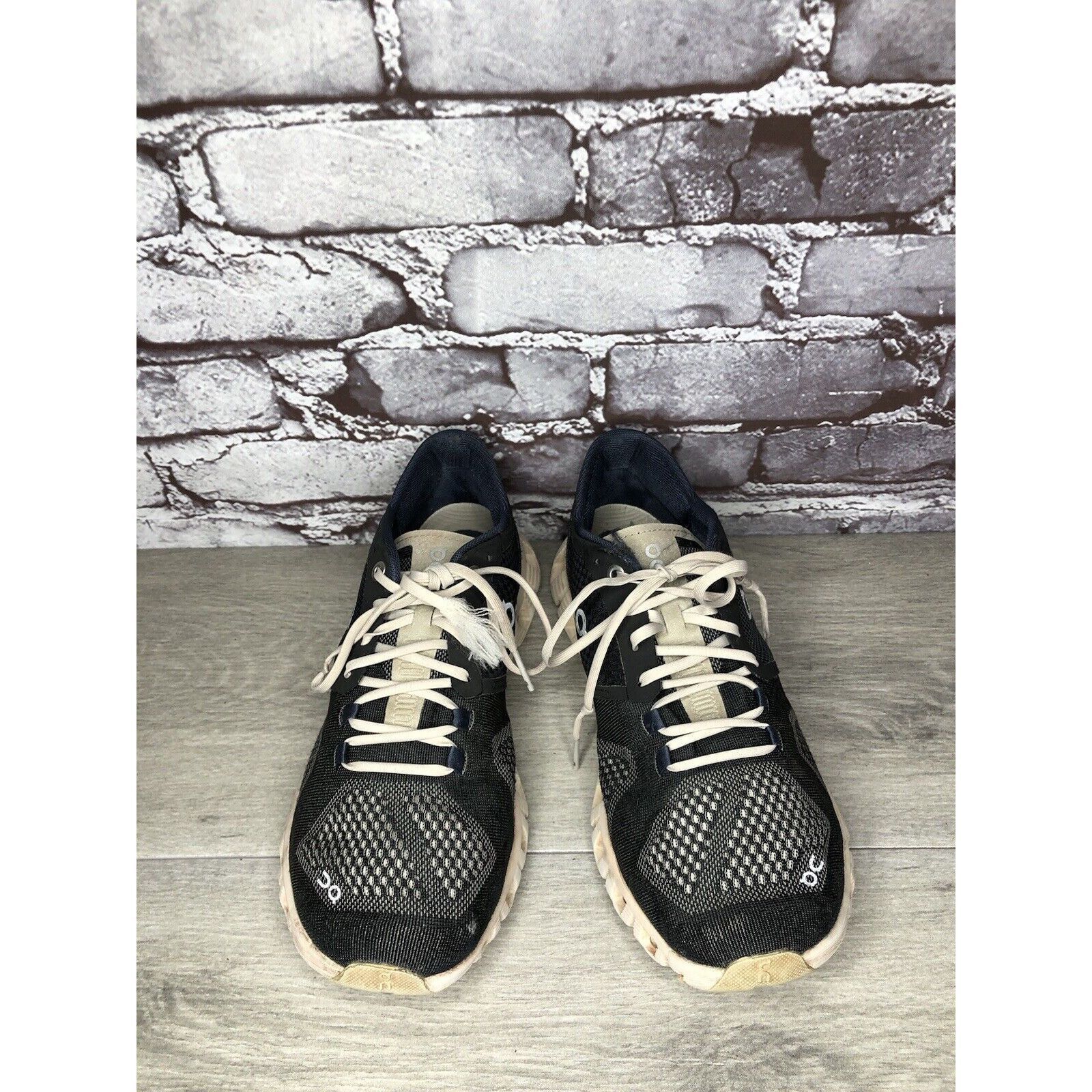 On On Cloud Black White Comfort Gym Lace Up Running Shoes Women Size US 8.5 / IT 38.5 - 13 Thumbnail