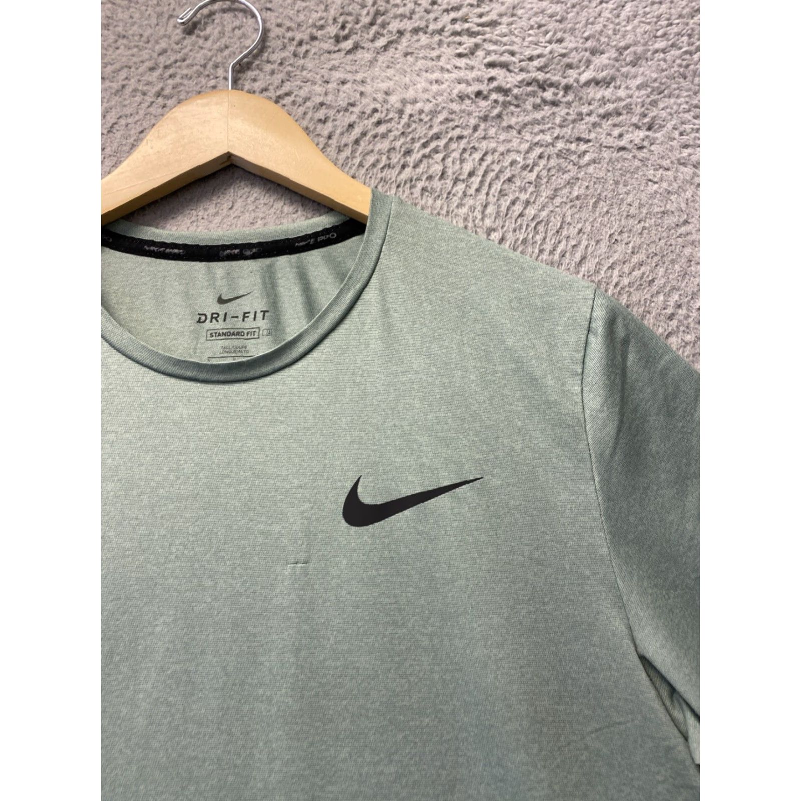 Nike Nike Dri Fit Shirt Nike Dri-FIT Shirt Adult Small Green Swoosh Running Training MENS/141-24 Size US S / EU 44-46 / 1 - 2 Thumbnail