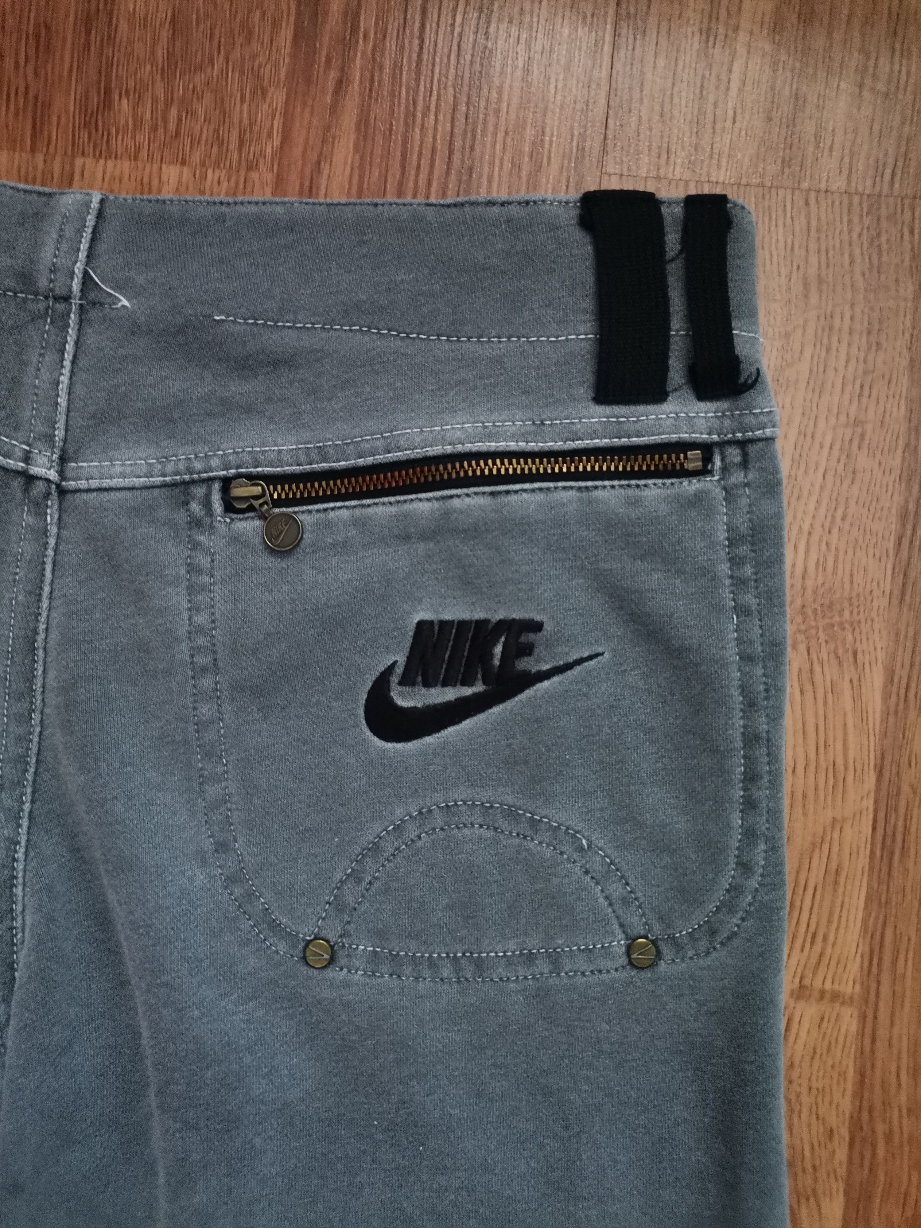 Nike Vintage Nike Sweatpants Size US 30 / EU 46 - 2 Thumbnail