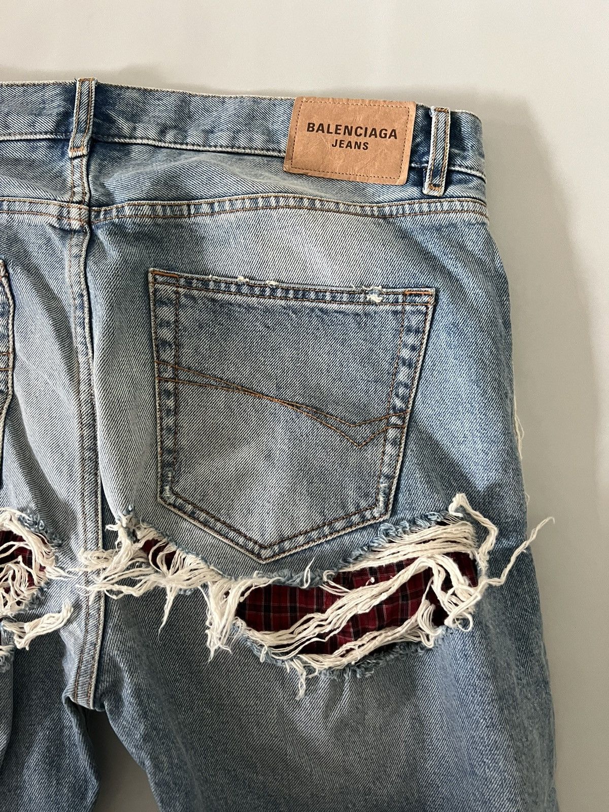 Balenciaga Balenciaga Ripped Distressed Jeans with Boxers Size US 31 - 4 Thumbnail