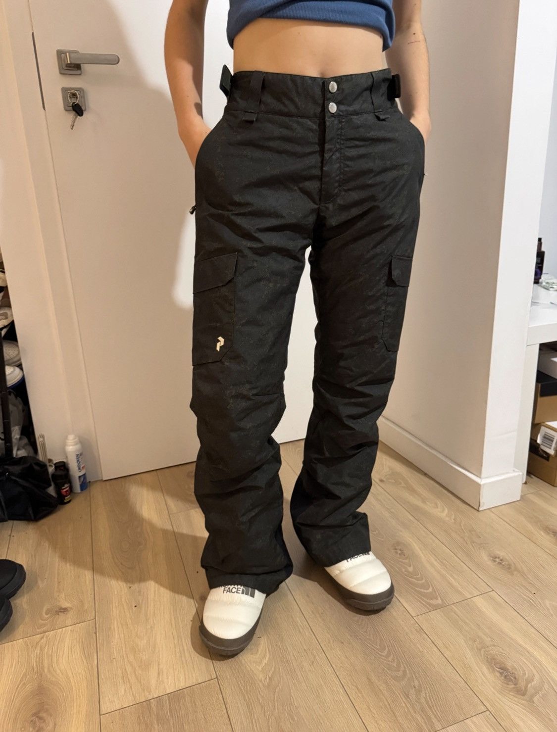 Peak Performance Peak Performance Women's M Hipecore+ Waterproof Ski Pants Size 26" / US 2 / IT 38 - 2 Thumbnail