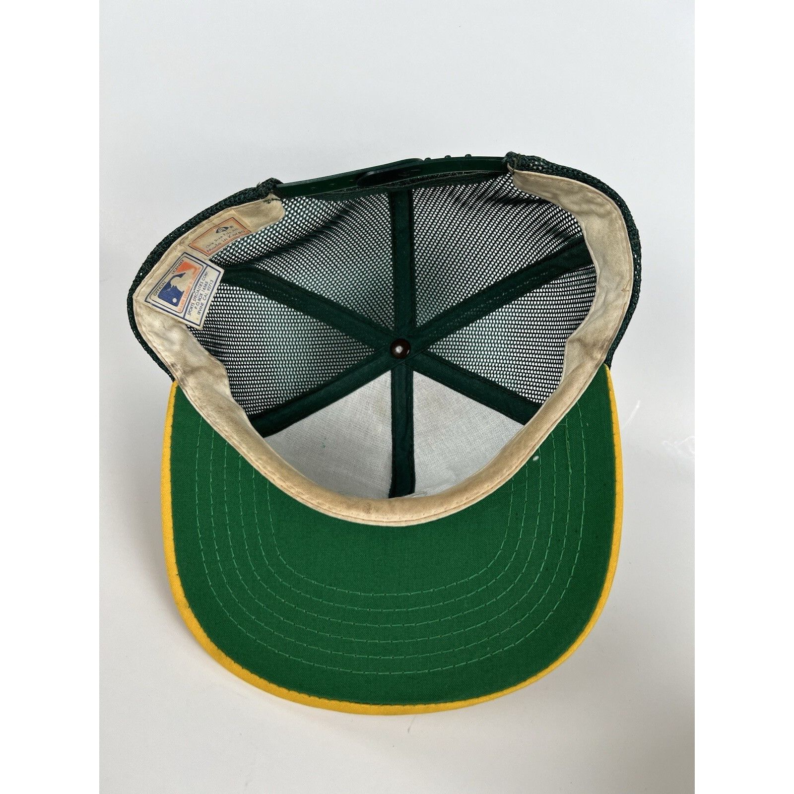Sports Specialties Vintage Oakland Athletics Sports Specialties Trucker Snapbac Size ONE SIZE - 9 Thumbnail
