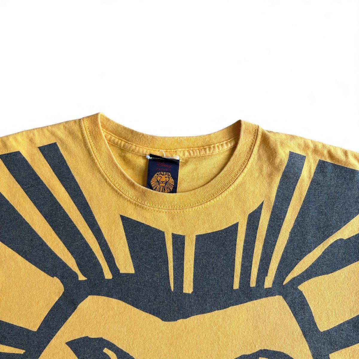 Disney Vintage Disney Cartoon Shirt The Lion King Over Print Size US M / EU 48-50 / 2 - 2 Thumbnail