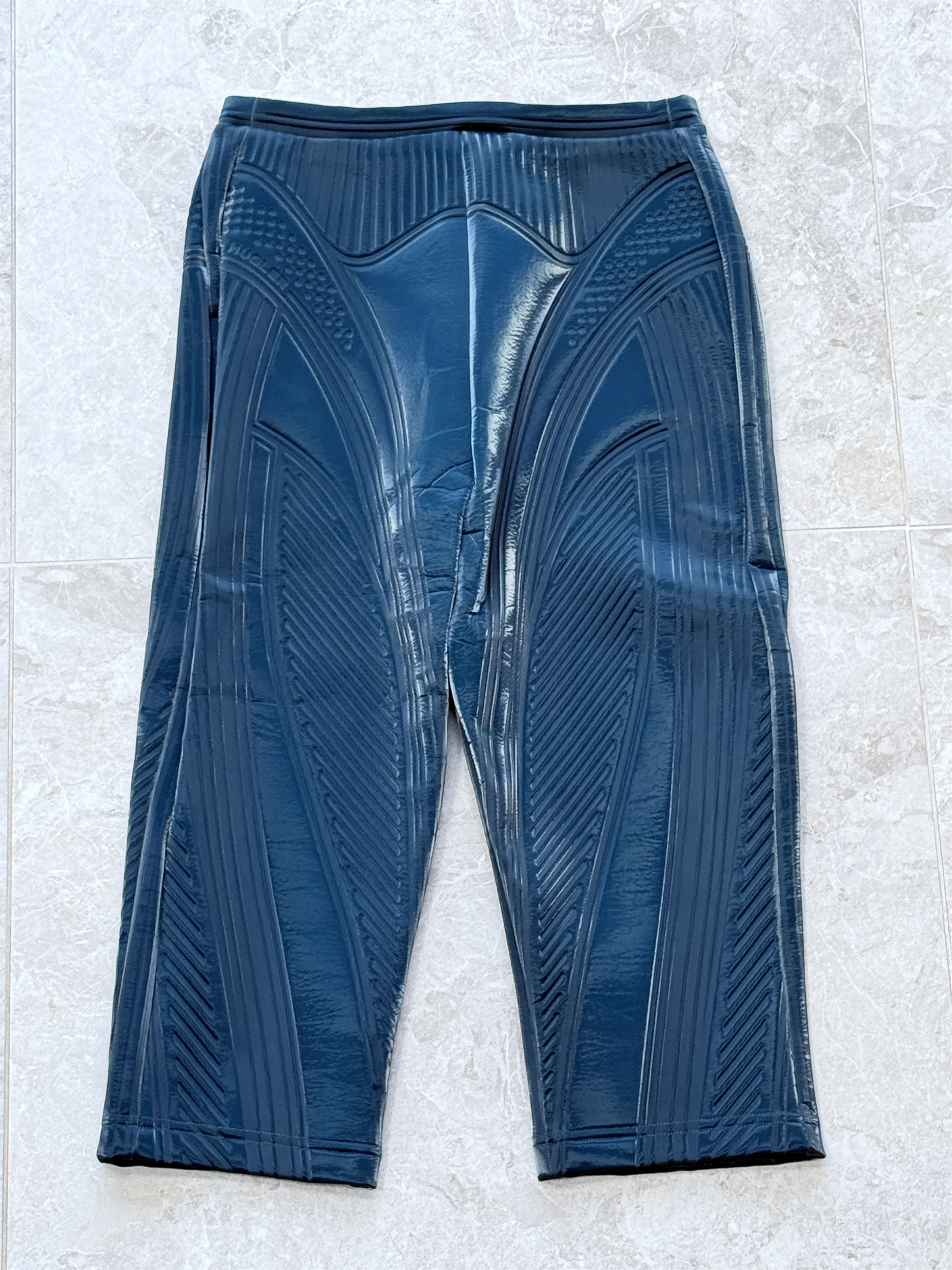 Mugler Scuba bonded embossed biker shorts Size 28" / US 6 / IT 42 - 7 Thumbnail