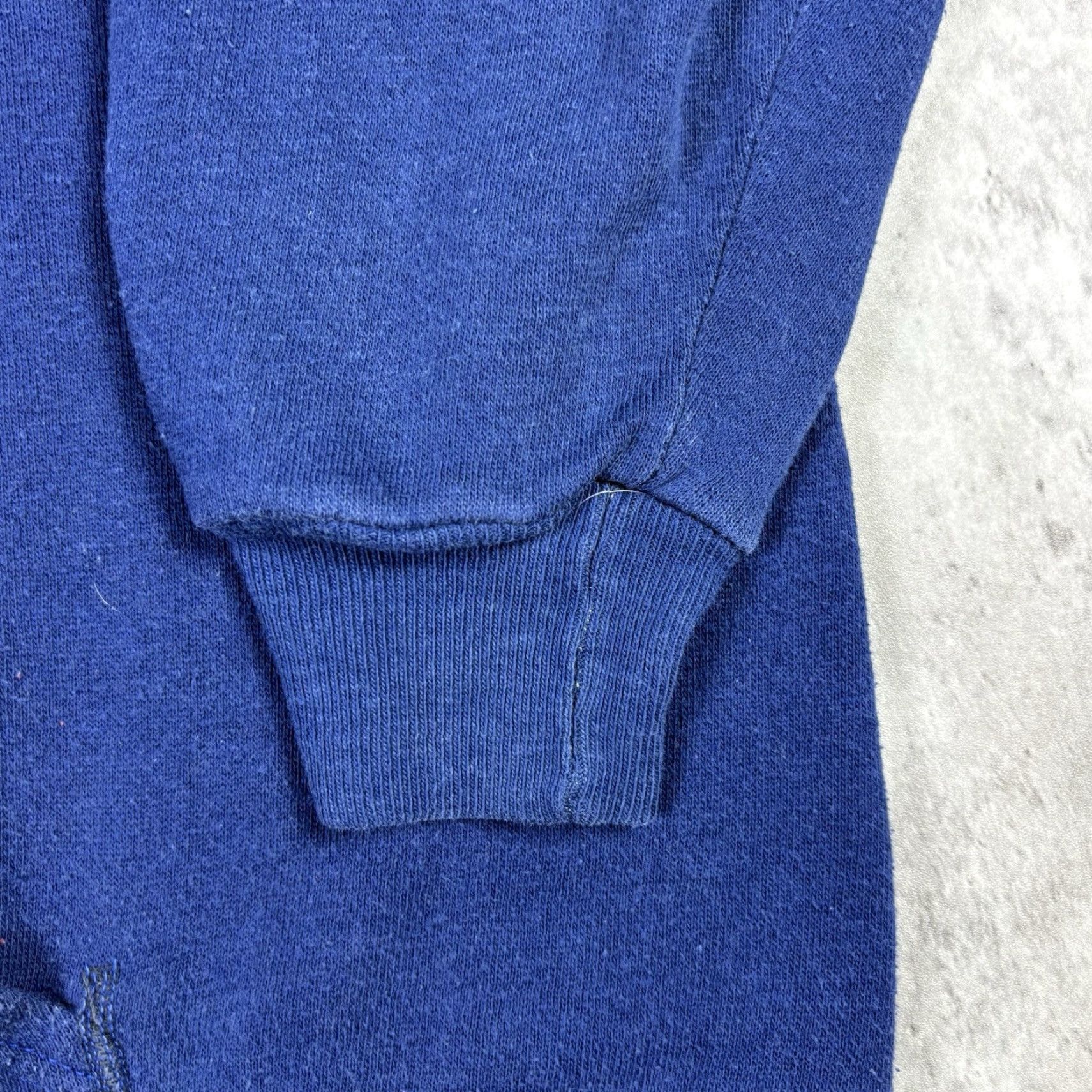 Vintage VINTAGE Navy Blue Blank Pullover Hoodie Raglin Mens M size Hoodie Size US M / EU 48-50 / 2 - 3 Thumbnail