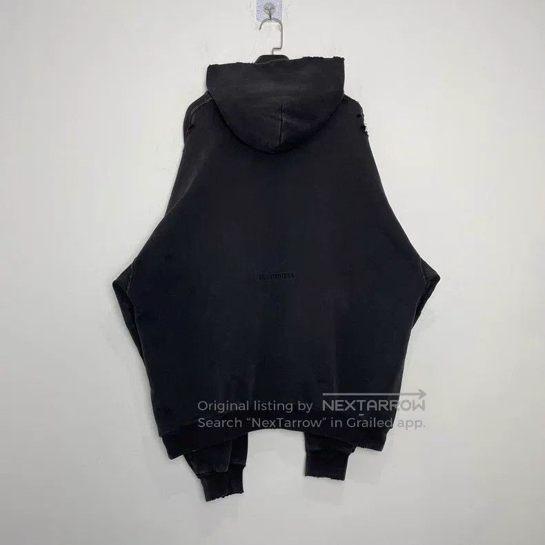 Balenciaga Balenciaga Statue of Liberty destruction hooded sweatshirt Size US M / EU 48-50 / 2 - 2 Thumbnail