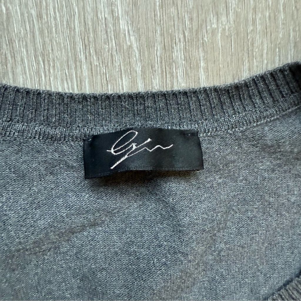 The Unbranded Brand Gray and Black Crew Neck Sweater with Shoulder Detail Size XS / US 0-2 / IT 36-38 - 3 Thumbnail