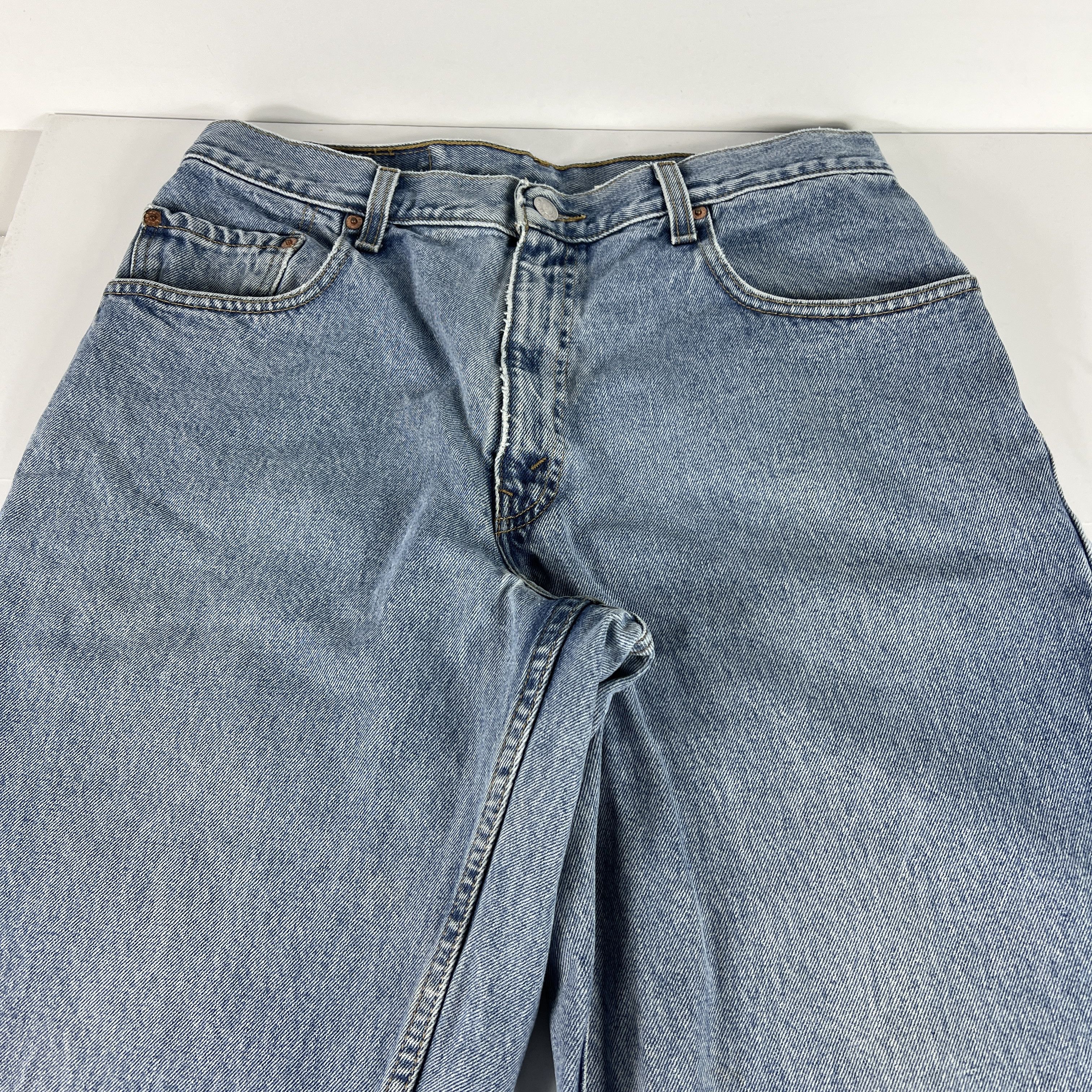 Levi's × Vintage Y2K Levi's Jeans 560 Comfort Loose Tapered Blue Faded Denim Size US 33 - 2 Thumbnail