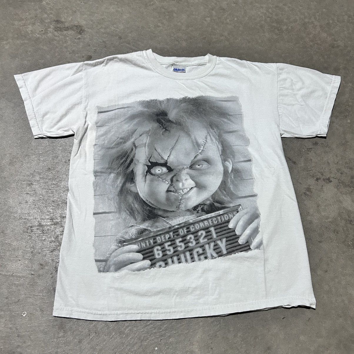 Gildan Vintage chucky mugshot tee shirt Size US M / EU 48-50 / 2 - 1 Thumbnail