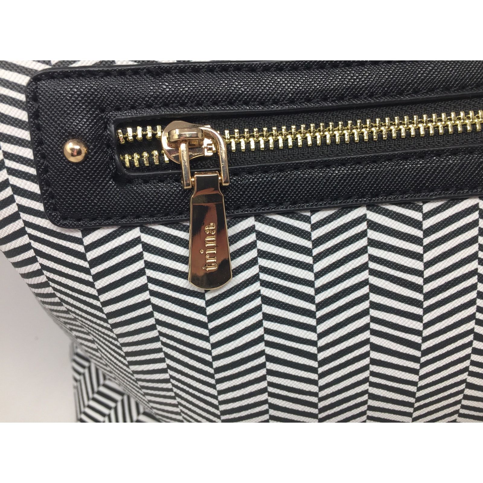 Other Trina Turk Optical Illusion Black & White Chevron 2 Way Tote Size ONE SIZE - 12 Thumbnail