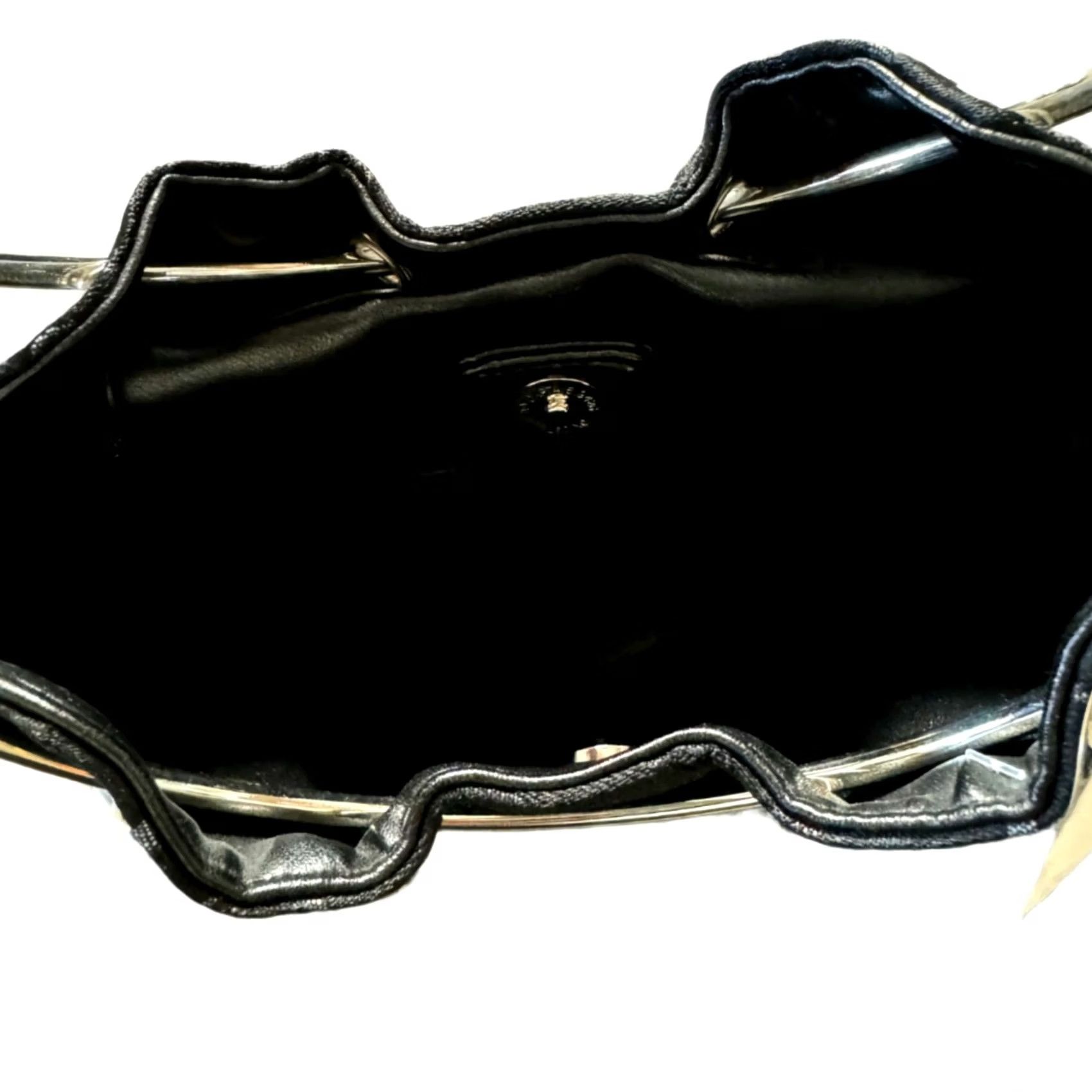 Vintage VINTAGE Goody's Black Heart Shaped Hand Bag Purse Shoulder Bag Women 2000s Y2K Canvas Size ONE SIZE - 4 Thumbnail