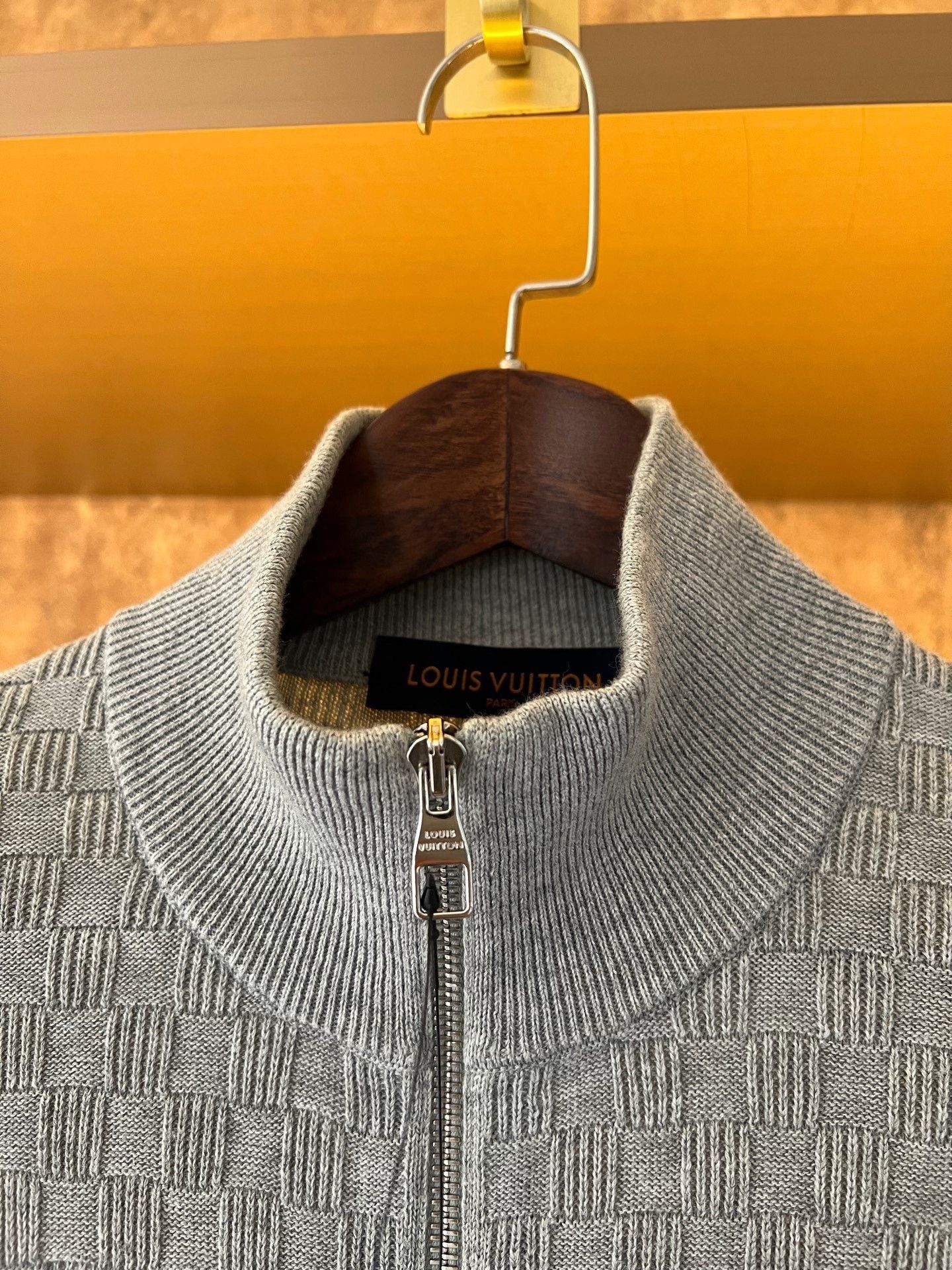 Louis Vuitton LV Gray Checkered Zipper Jacket Size US S / EU 44-46 / 1 - 6 Thumbnail