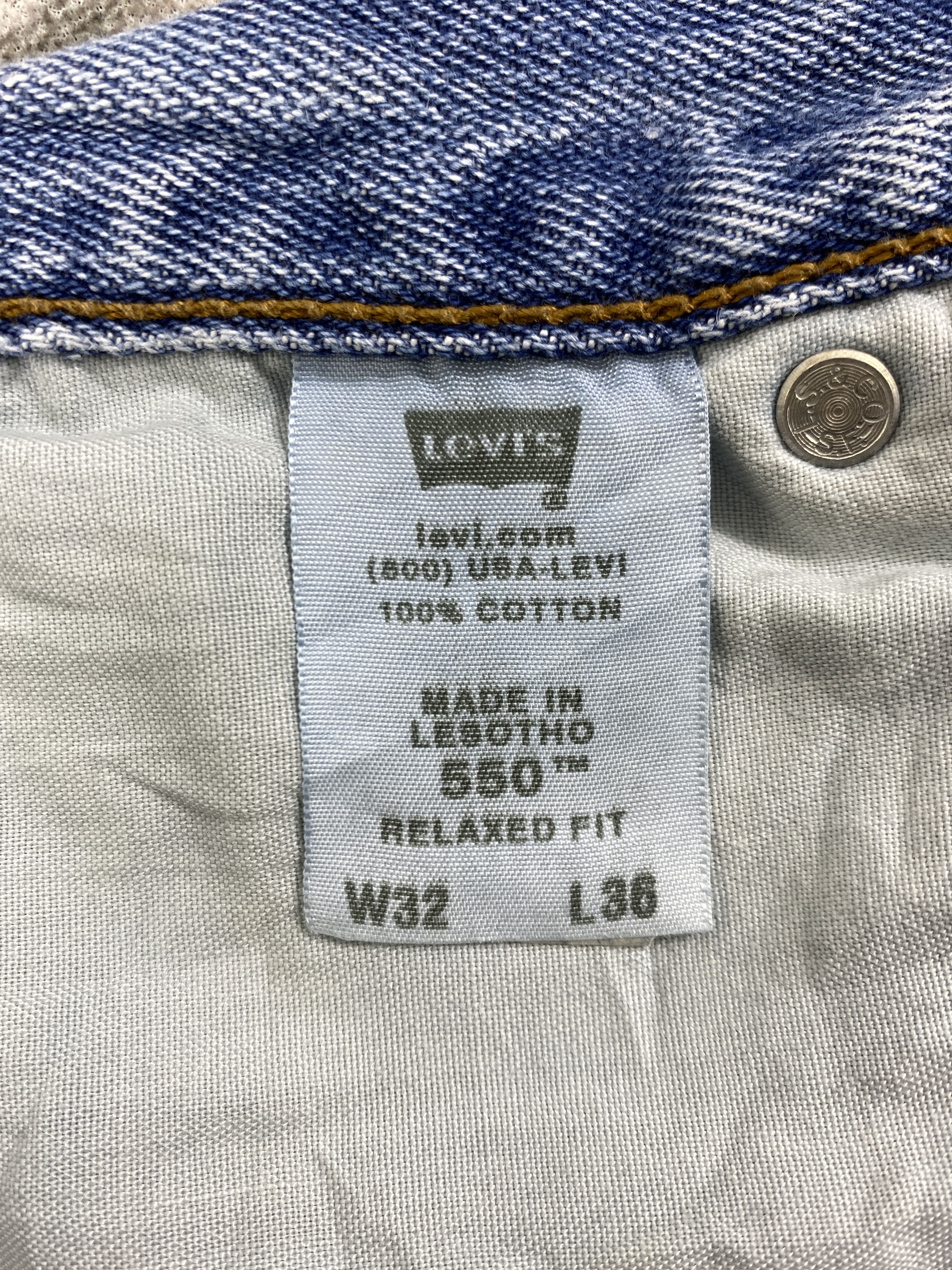 Levi's Light Wash Vintage Levi's 550 Relaxed Fit Denim -JN726 Size US 31 - 10 Thumbnail