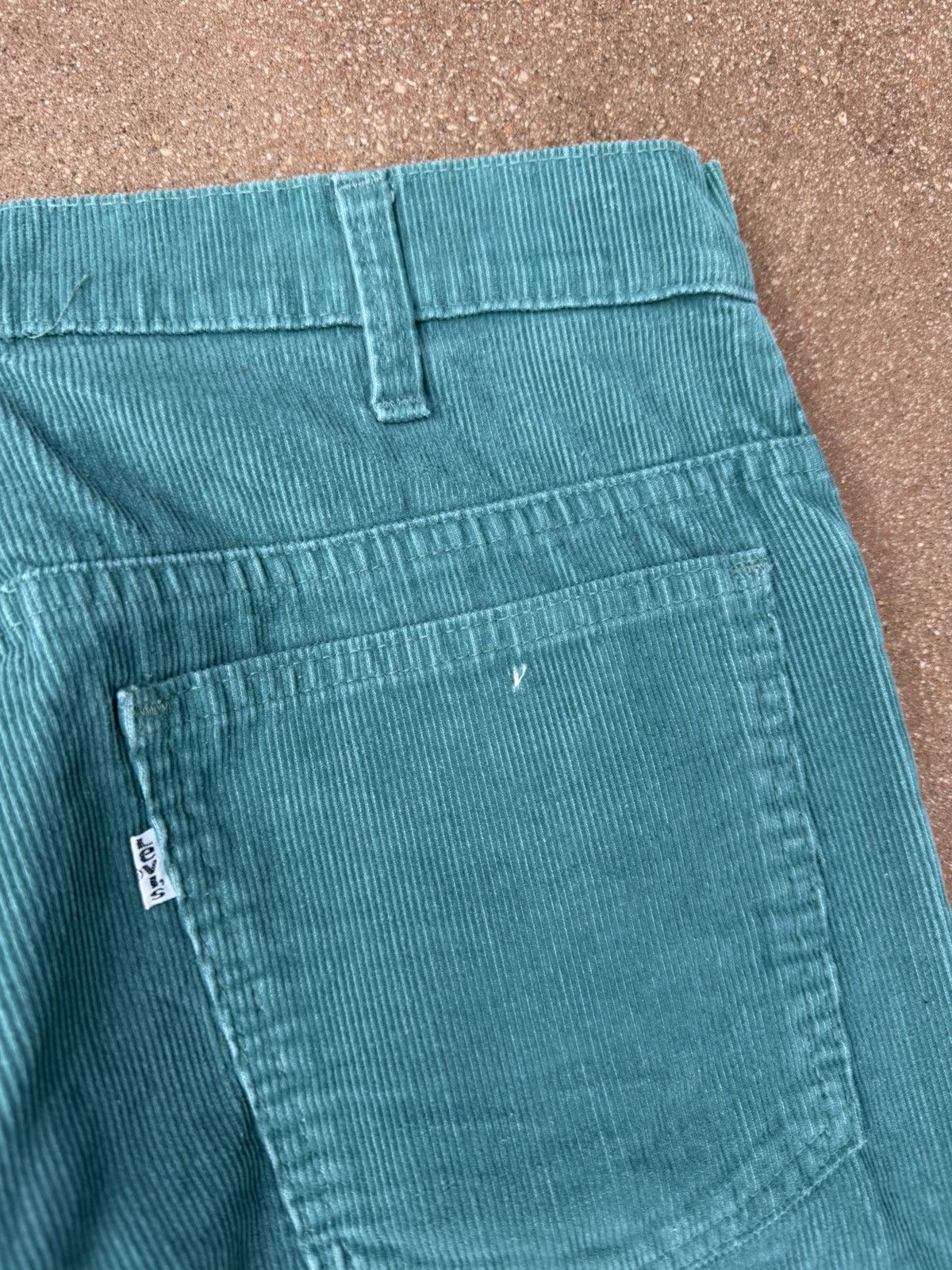 Levi's Vtg 70’s Levi’s 646 Bellbottom Flare Corduroy Pants 32x31 Size US 32 / EU 48 - 8 Thumbnail