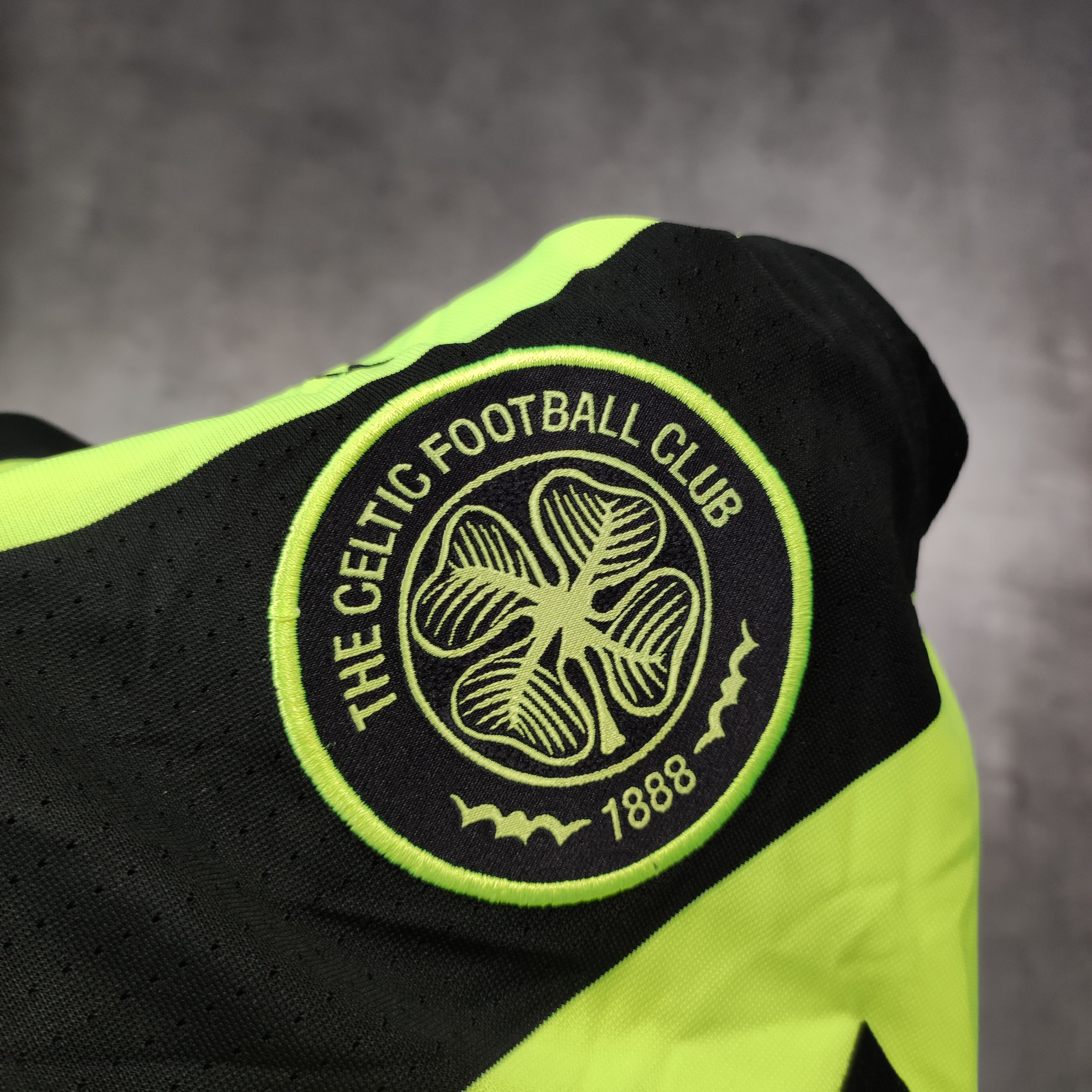 Vintage RARE Football Soccer Celtic Glasgow 2009 Away Jersey Nike Size US M / EU 48-50 / 2 - 7 Thumbnail