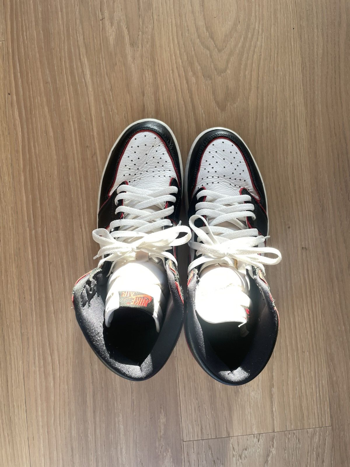 Jordan Brand Air Jordan 1 Retro High OG 'Bloodline' 2019 Size US 12 / EU 45 - 6 Thumbnail