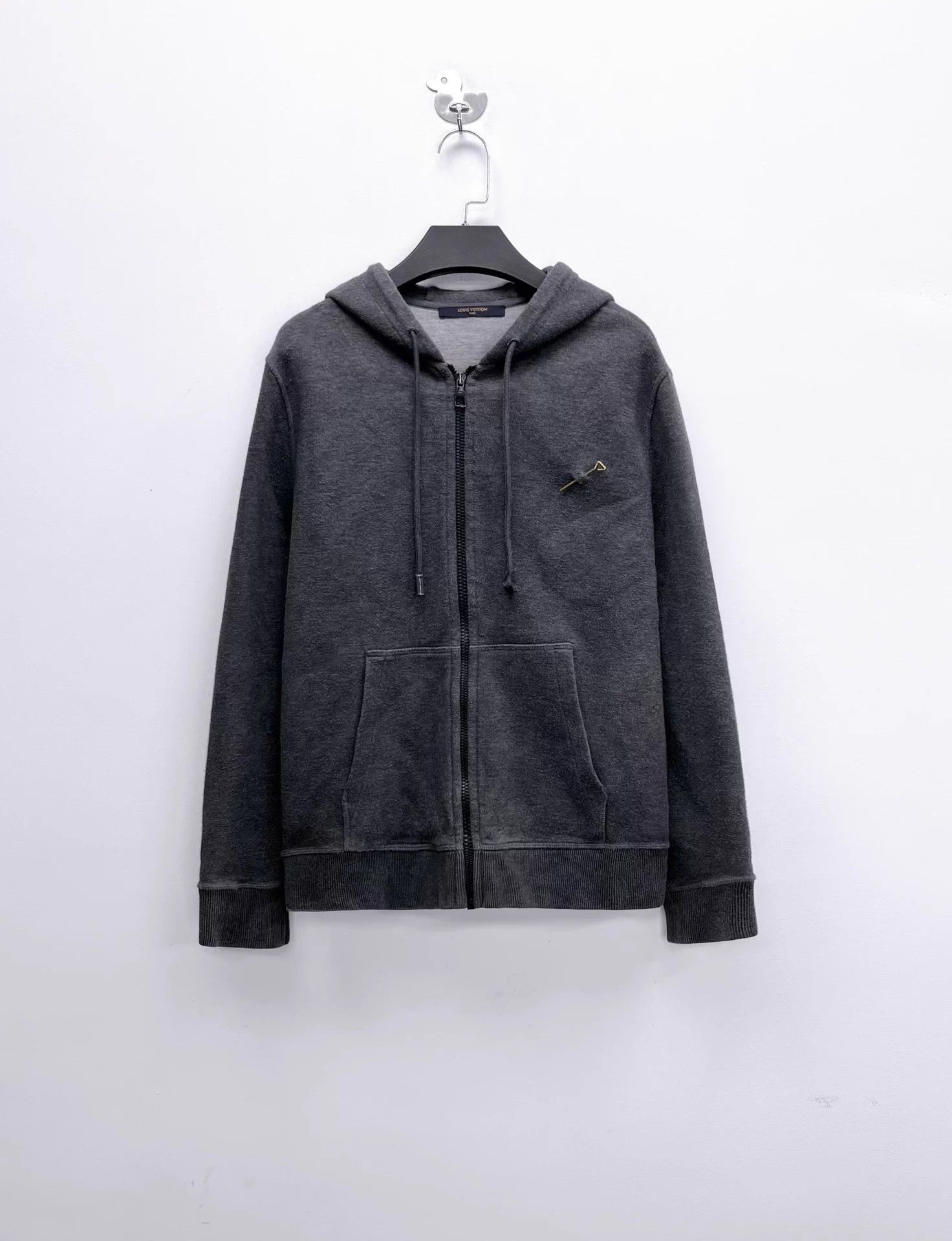 Louis Vuitton Louis Vuitton Gray Metal Pin Manual Logo Zip Hoodie S Size US S / EU 44-46 / 1 - 1 Thumbnail