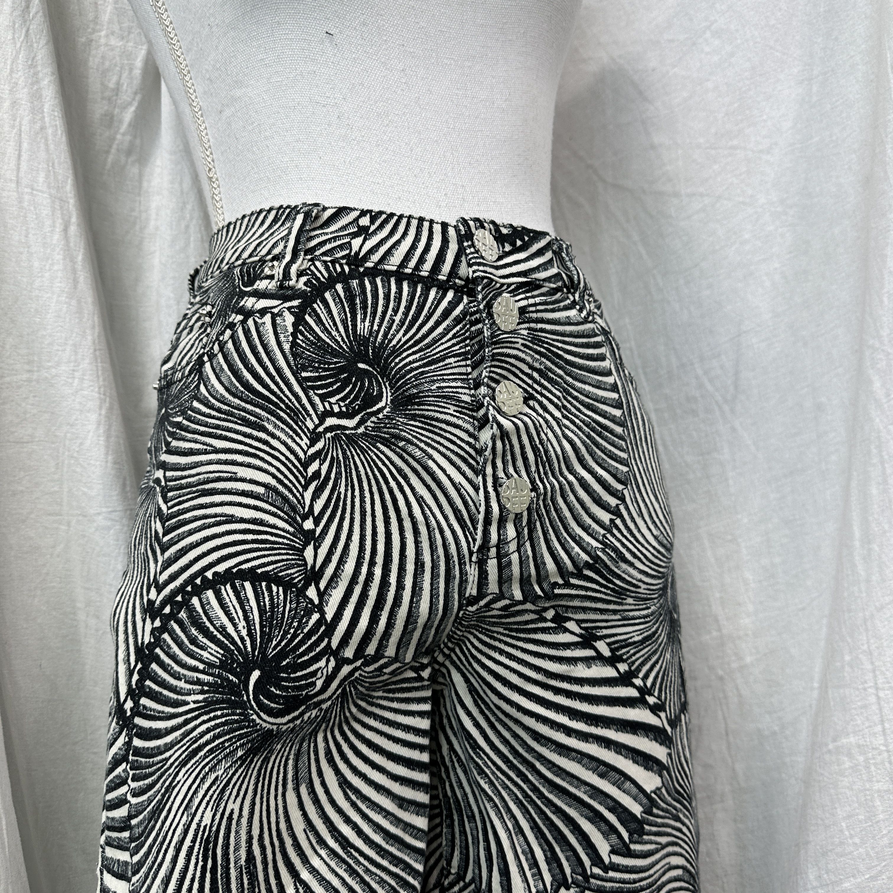 Baum und Pferdgarten Vintage Avant Garde Striped Baum und Pferdgarten Pants 00s Size 25" / US 0 / IT 36 - 7 Thumbnail