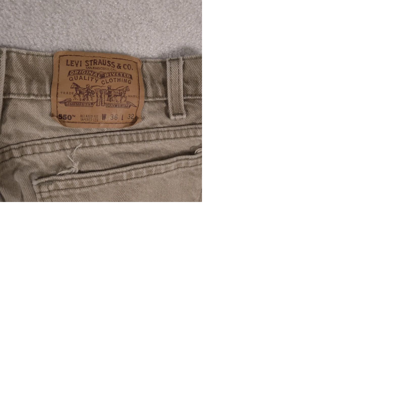 Levi's VINTAGE Levi's 550 Jeans Mens 36x32 Beige Relaxed Fit Tapered Leg Made in USA Distressed 90s Size US 36 / EU 52 - 12 Thumbnail