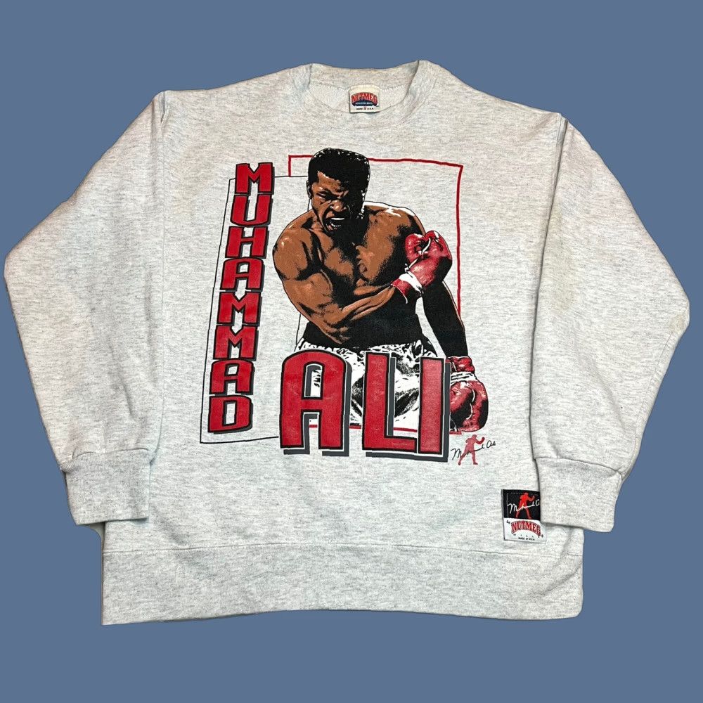 Nutmeg VINTAGE MUHAMMAD ALI BOXING Crewneck Sweatshirt NUTMEG MILLS 1990s Size M Gray Cotton Polyester Mens Crewneck Graphic Tee 1990s Vintage Size US M / EU 48-50 / 2 - 1 Thumbnail