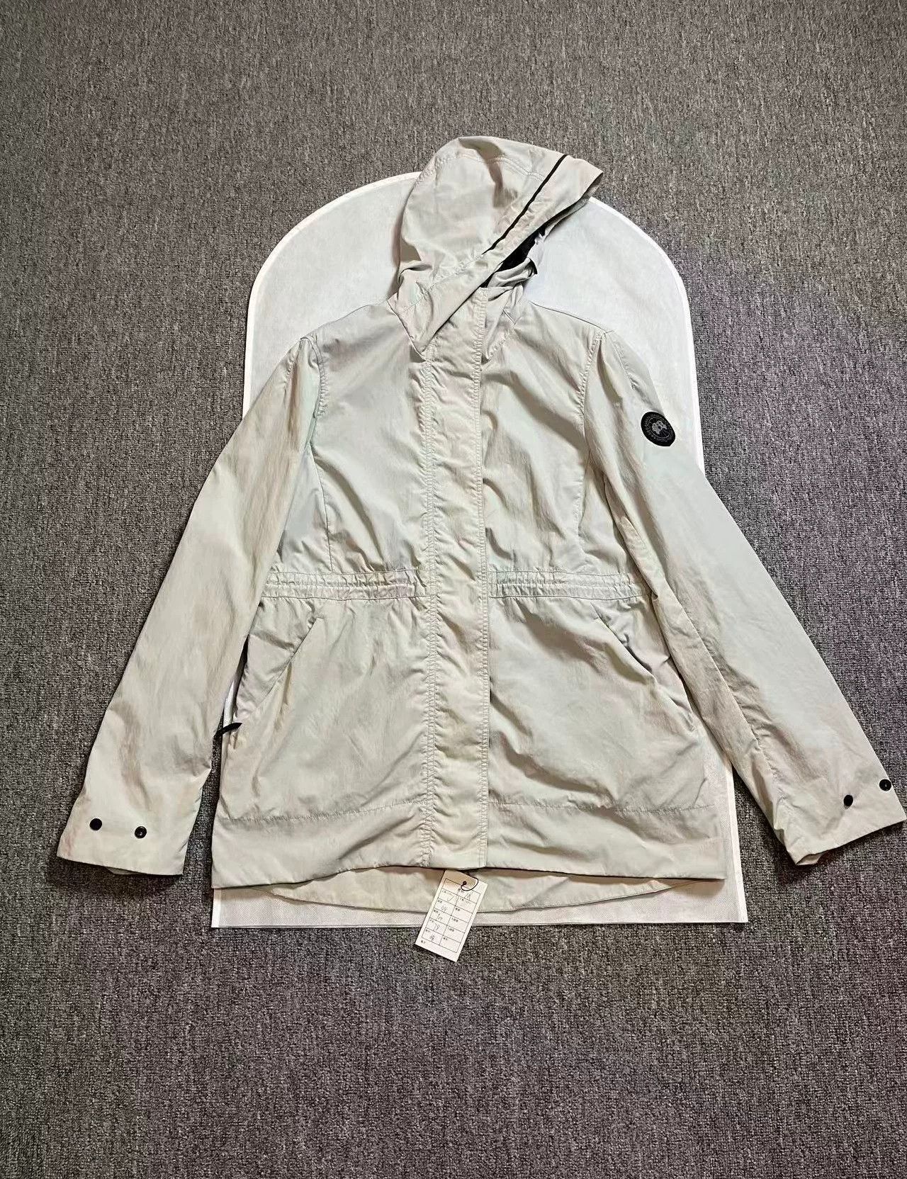 Canada Goose Canada Goose Women's Windbreaker Jacket Size M / US 6-8 / IT 42-44 - 1 Thumbnail