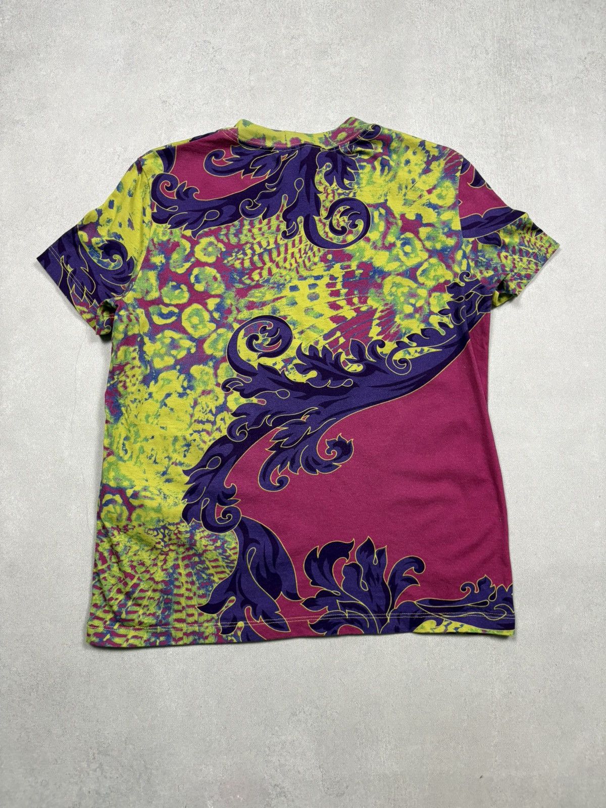 Versace Versace Jeans Couture All-Over Baroque Psychedelic T-Shirt M Size M / US 6-8 / IT 42-44 - 2 Thumbnail