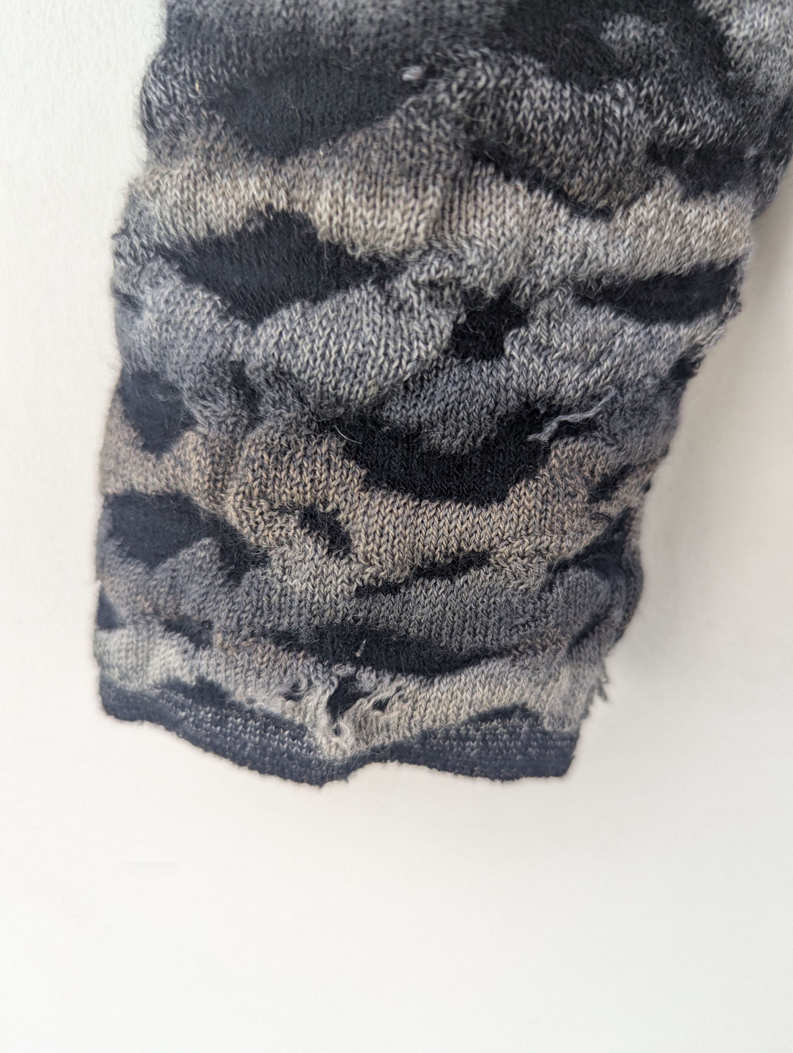 Aran Isles Knitwear × Japanese Brand × Vintage Vintage Knit Sweater Coogi Style Distressed Size S / US 4 / IT 40 - 13 Thumbnail