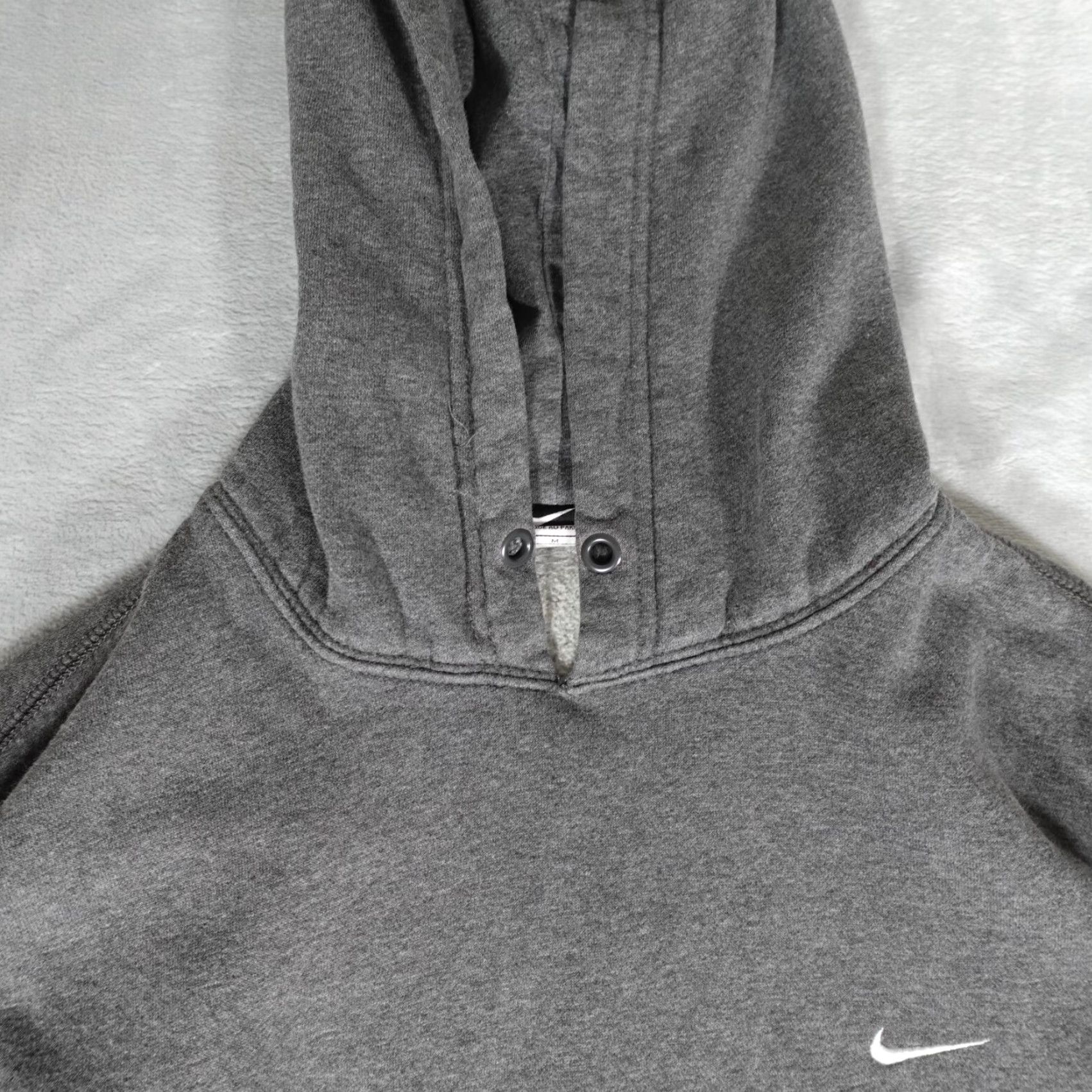 Nike VINTAGE Nike Swoosh Hoodie Mens M Streetwear Embroidered Gray Pullover Sweatshirt 2000s Sportswear Figurehood Size US M / EU 48-50 / 2 - 3 Thumbnail
