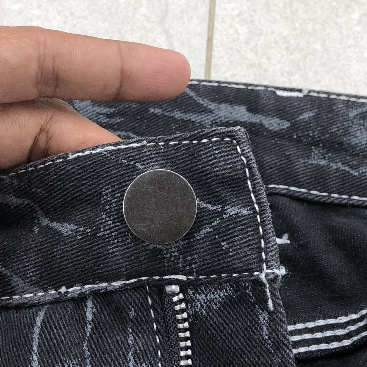 Japanese Brand Japanese Black Bone Print Zipper-Pocketed Casual Punk Jeans Size US 36 / EU 52 - 11 Thumbnail