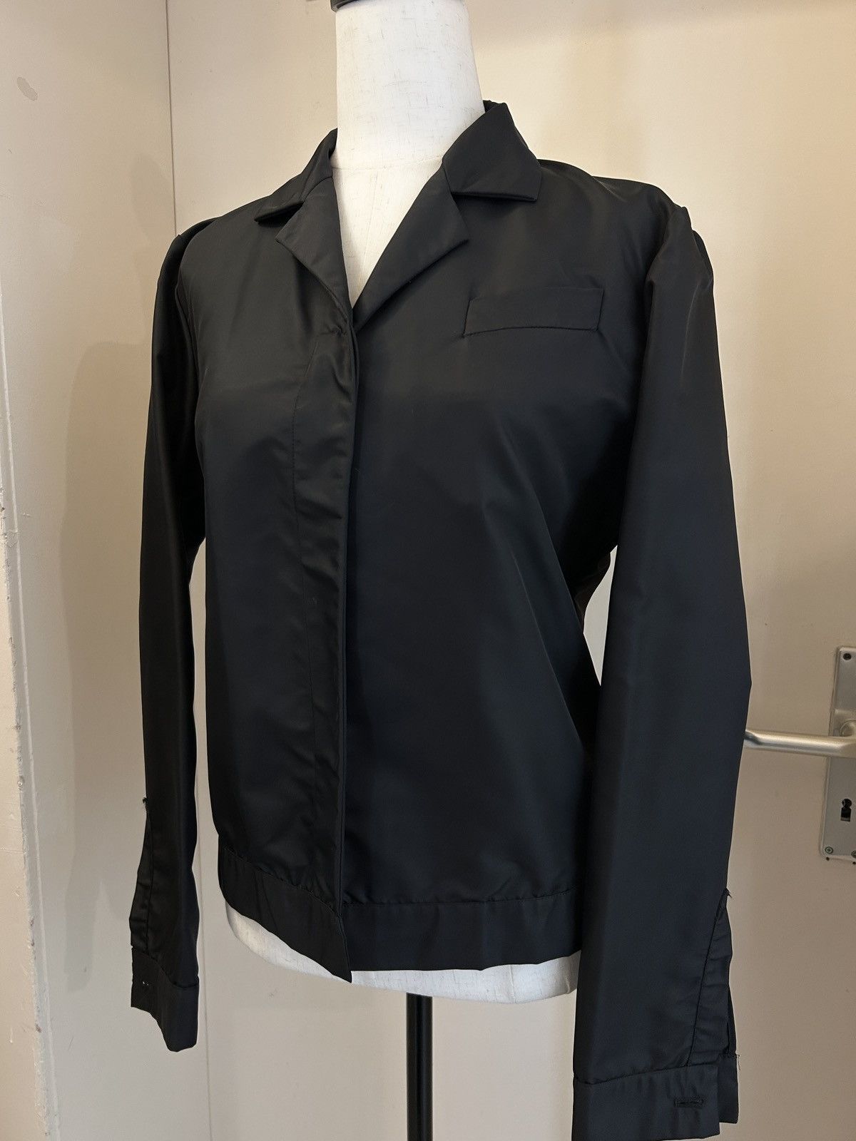 Helmut Lang Helmut Lang 1996 minimalistic nylon blazer Size M / US 6-8 / IT 42-44 - 4 Thumbnail