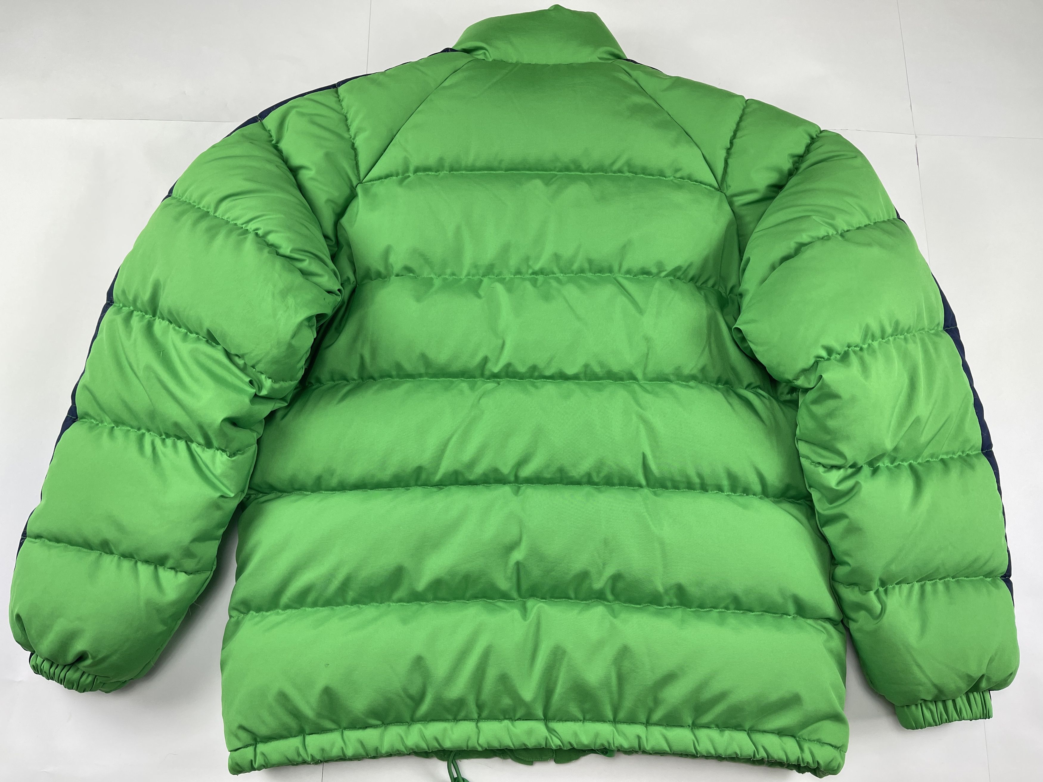 Fila Fila puffer jacket, 90s hip hop, 1990s skater Y2K size S Size US S / EU 44-46 / 1 - 5 Thumbnail