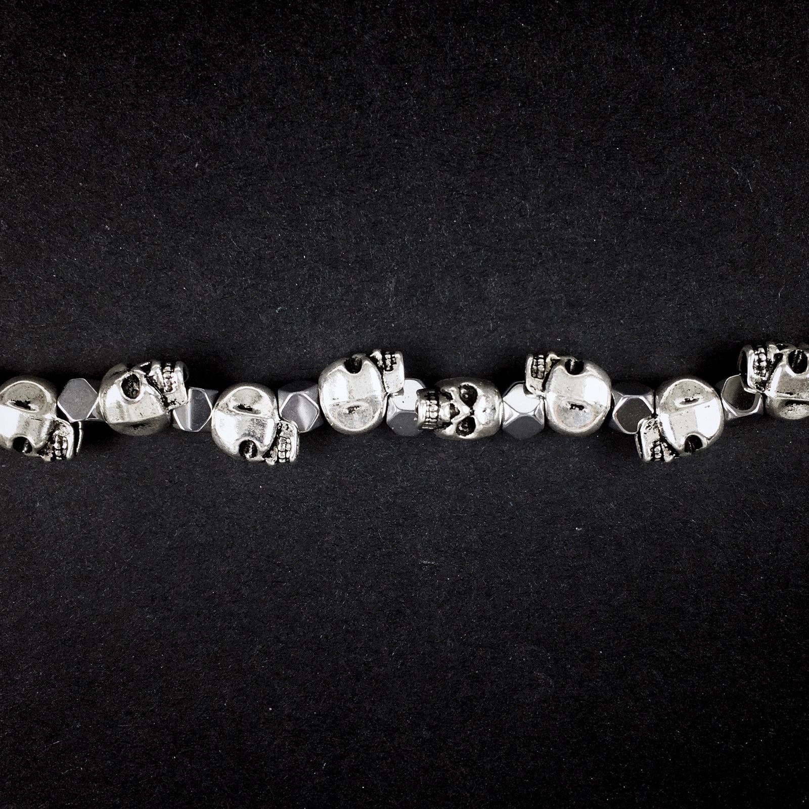 Handmade 💀 24” Silver Skull and Hematite Beaded Necklace Chain Size ONE SIZE - 4 Thumbnail
