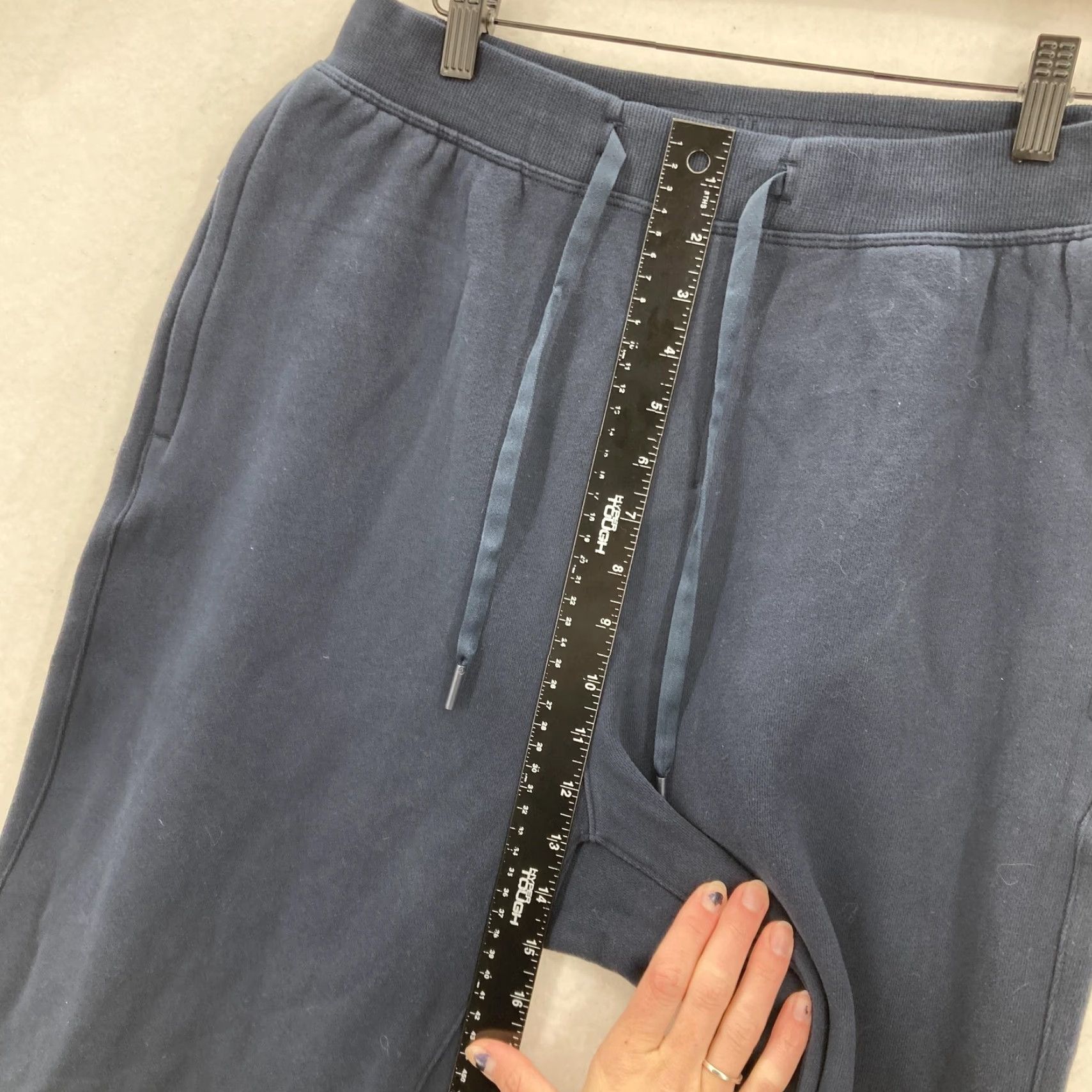 Lululemon Lululemon Pants Mens M Navy Jogger Sweatpants Drawstring Back Zip Pocket Size US 31 - 7 Thumbnail