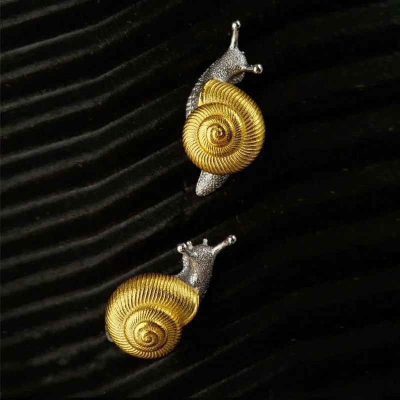 Other 1Pair Vintage Two Tone Snail Stud Earrings Size ONE SIZE - 3 Thumbnail