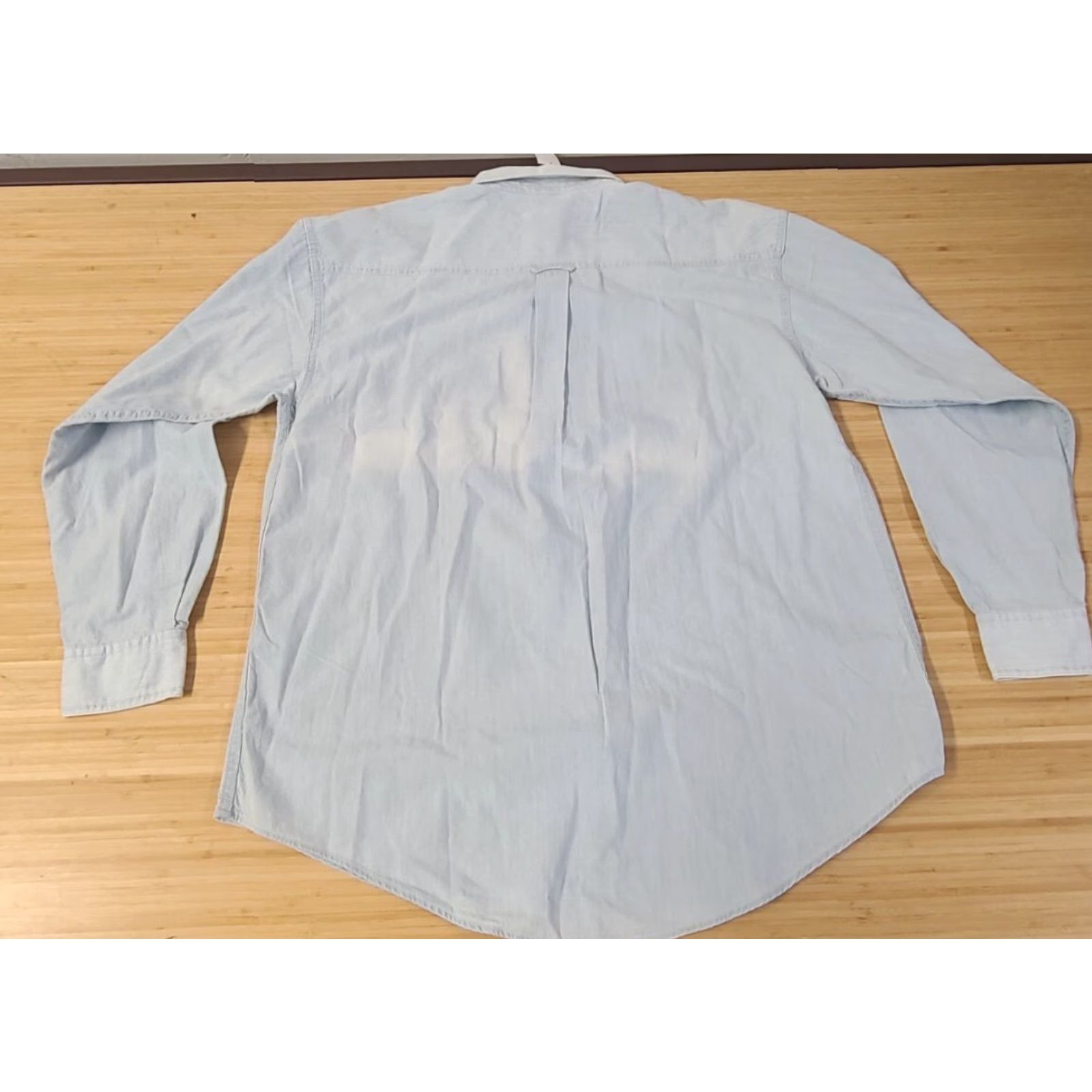 Vintage VINTAGE Warner Brothers Looney Tunes Chambra Button-Down Shirt Small Men Blue Denim Cotton Embroidered Western 90s Theme"} Size US S / EU 44-46 / 1 - 6 Thumbnail
