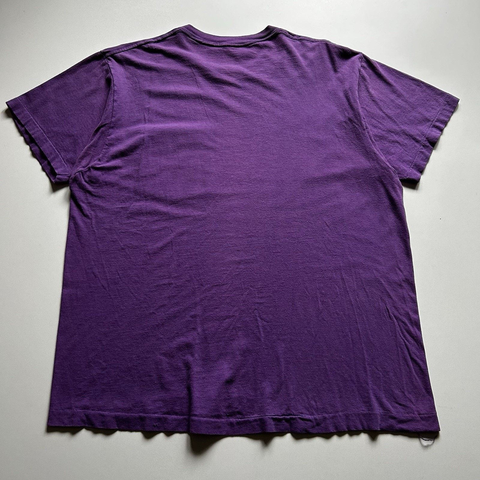 Vintage Vintage Sun Faded Purple Pocket T Shirt XL 90s Single Stitch Size US XL / EU 56 / 4 - 3 Thumbnail