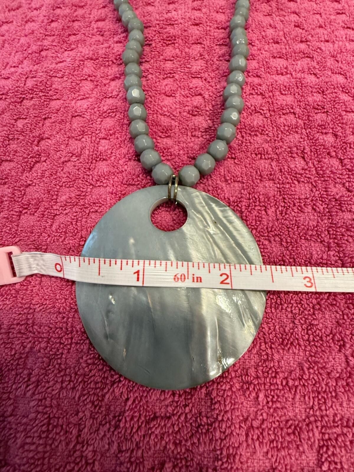 Other Bluish gray pearlescent beaded shell style necklace Size ONE SIZE - 6 Thumbnail