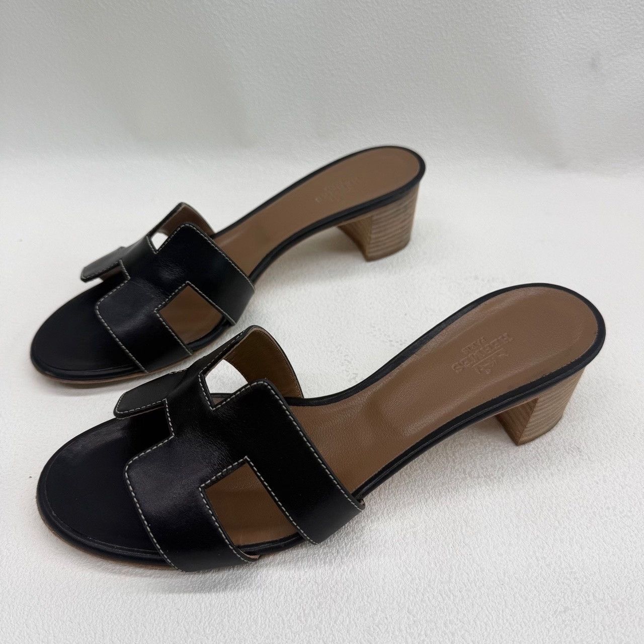 Hermes Hermes Leather Black Sandals us_7-5 Women Size US 7.5 / IT 37.5 - 1 Thumbnail