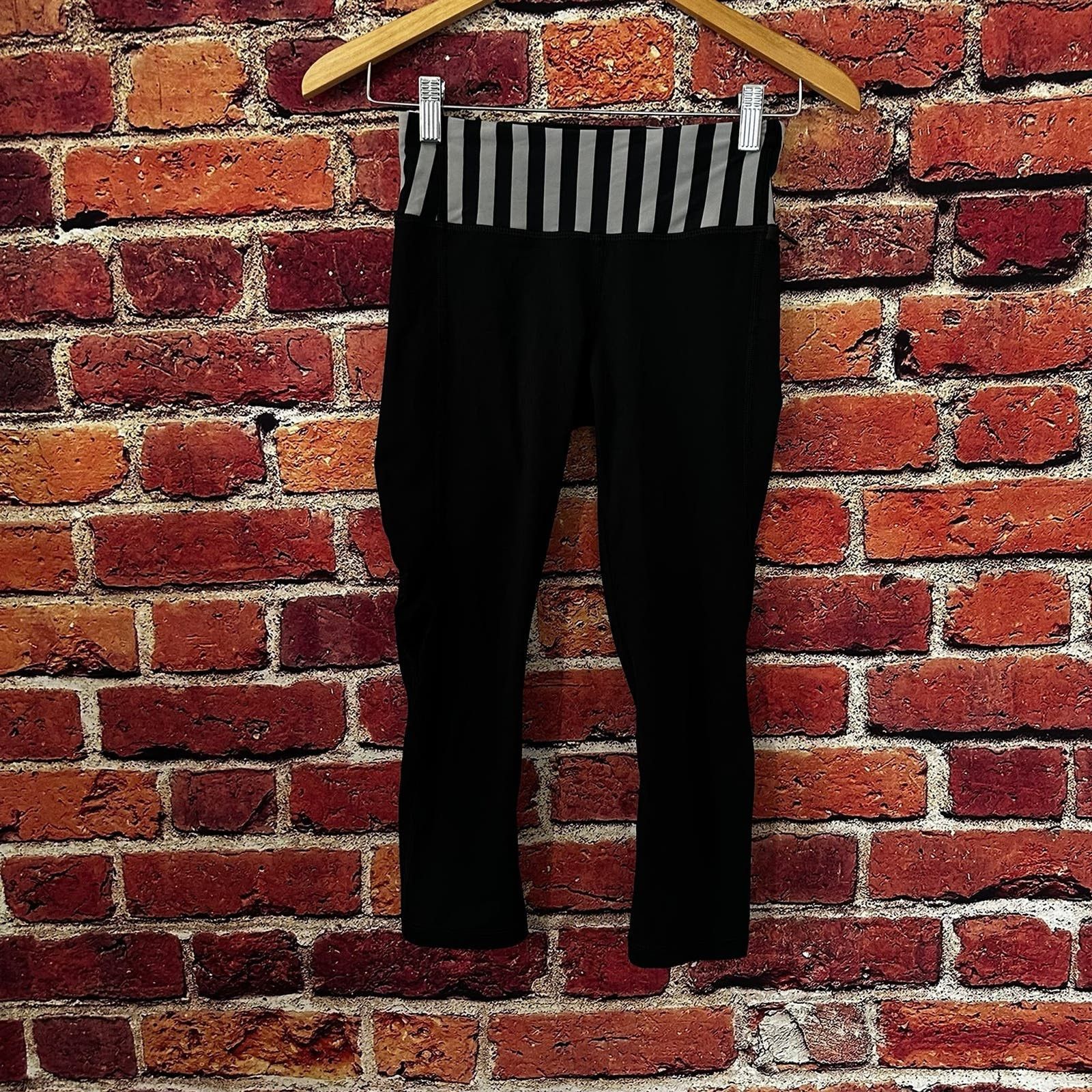 Lululemon lululemon leggings size 2 Size 26" / US 2 / IT 38 - 1 Thumbnail