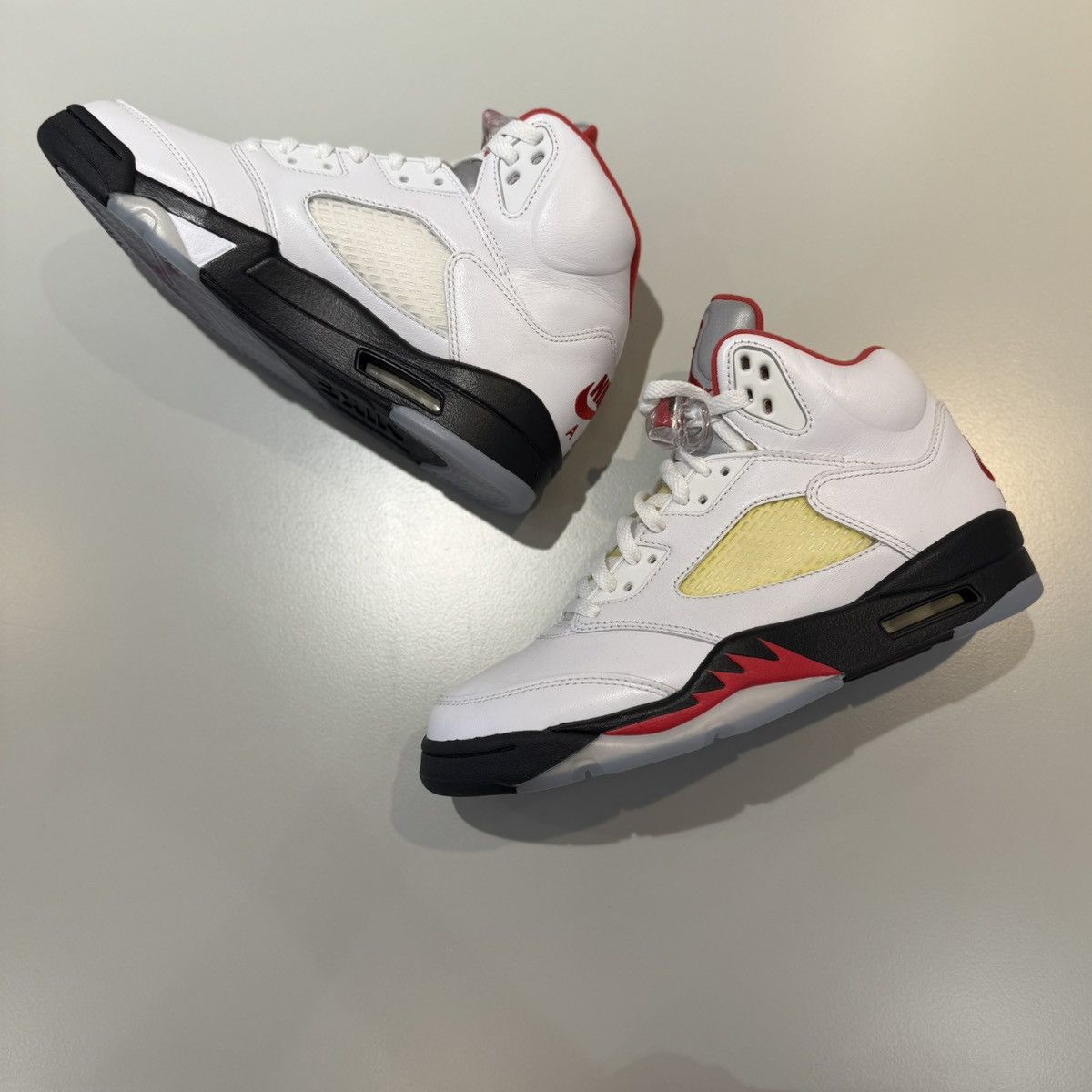 Jordan Brand Air Jordan 5 Retro Fire Red Silver Tongue (2020) Size US 7.5 / EU 40-41 - 3 Thumbnail