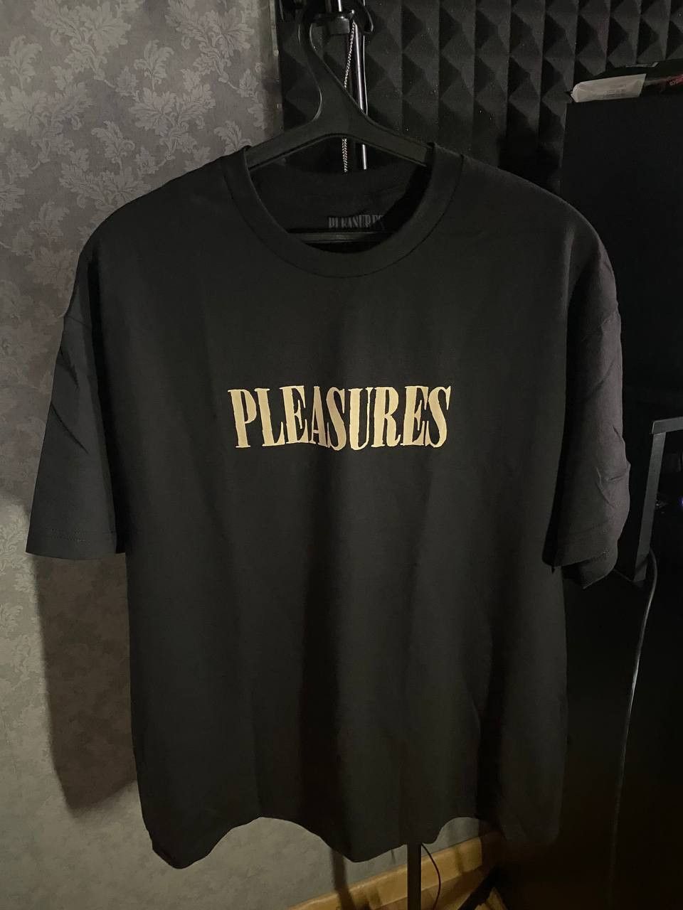 Pleasures Pleasures - Tickle Logo Tee Size US M / EU 48-50 / 2 - 4 Thumbnail