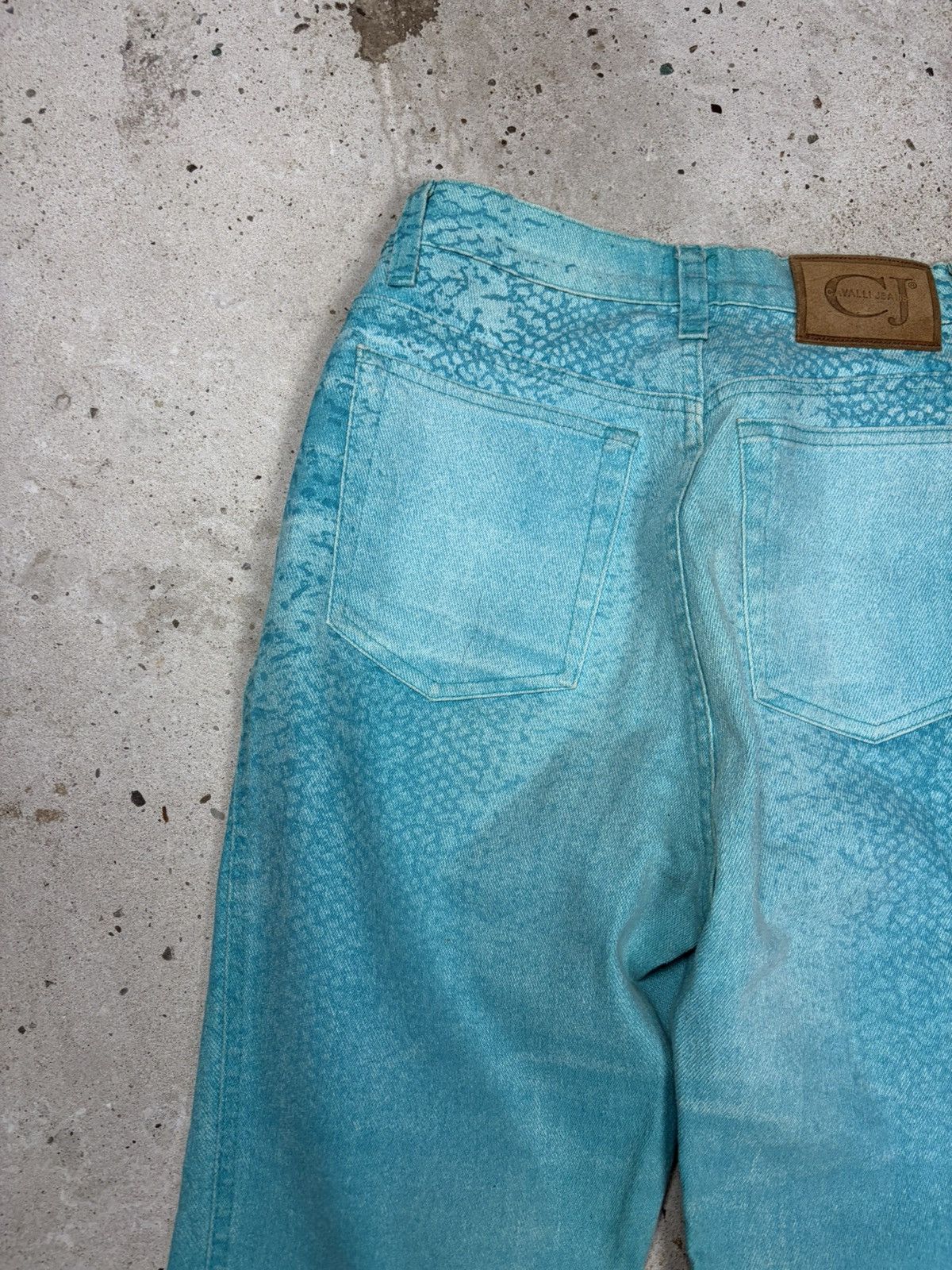 Roberto Cavalli Vintage 90s Roberto Cavalli Jeans Blue Fish Scale Denim Pant Size 28" / US 6 / IT 42 - 20 Thumbnail