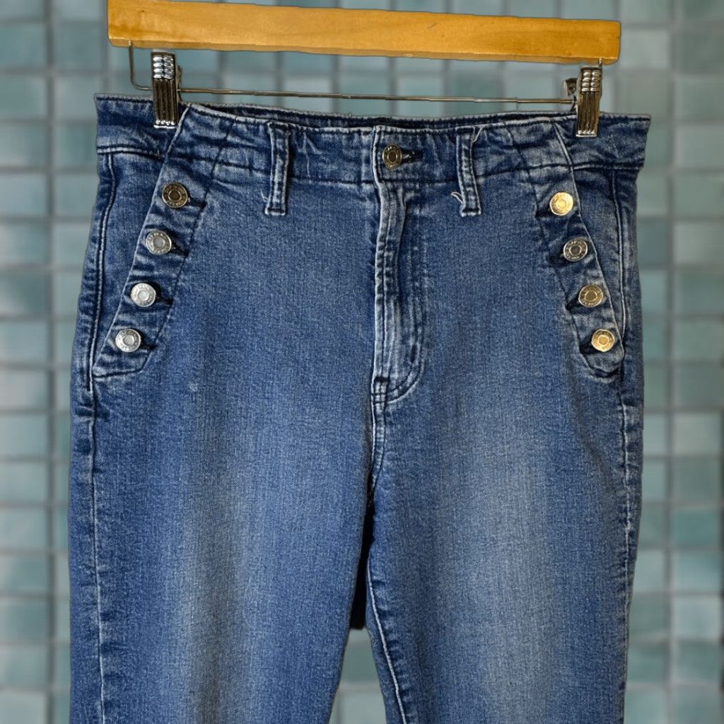 Gap VINTAGE Gap 70s Flare Jeans Women’s 10 High Waisted Button Pocket Medium Wash Stretch Jeans Blue Women Ladies Pants 70s Flare Wide-Leg Mens? Size 32" / US 10 / IT 46 - 1 Thumbnail
