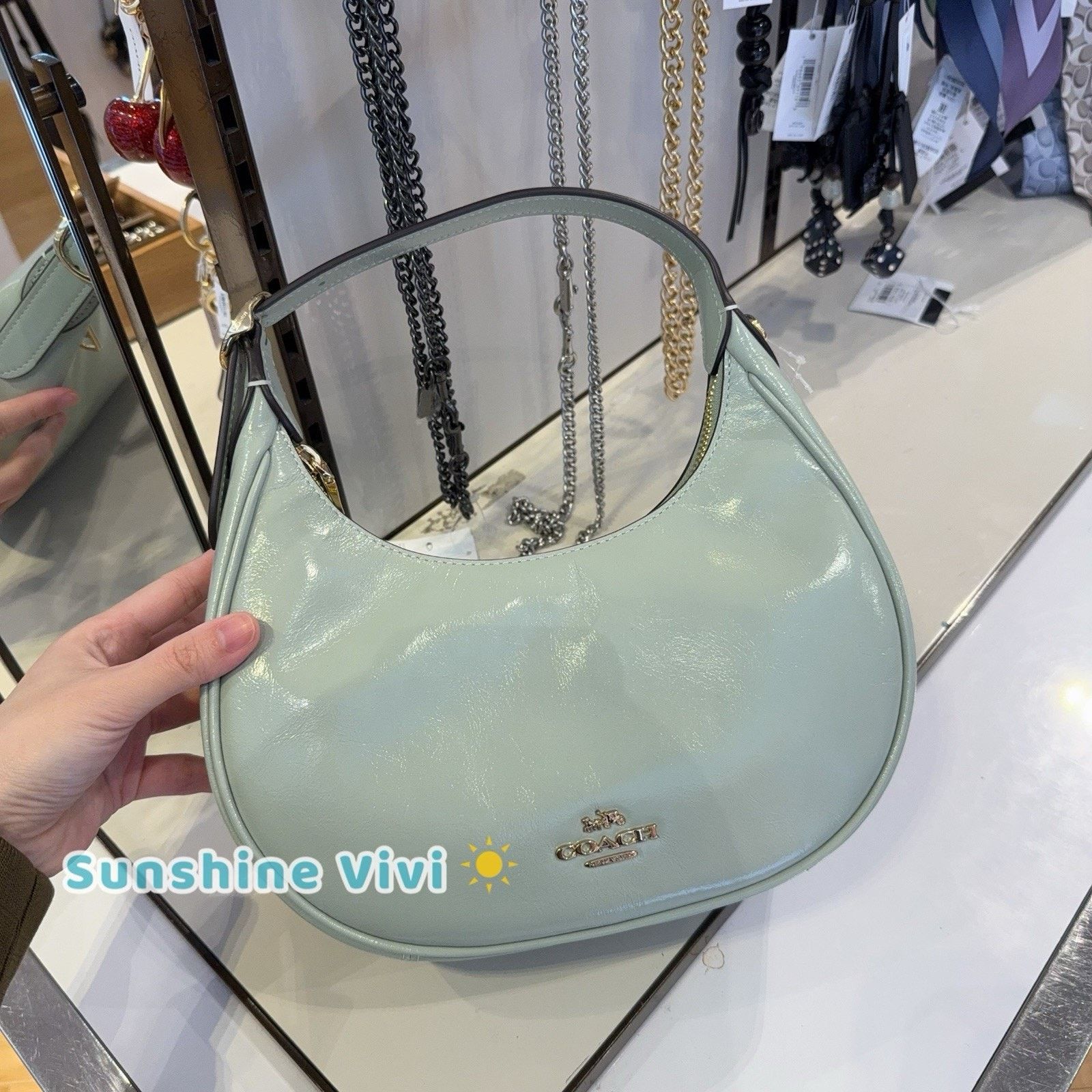 Coach NWT Coach Emily Shoulder Bag CDX24 glazed leather Pistachio Size ONE SIZE - 1 Thumbnail