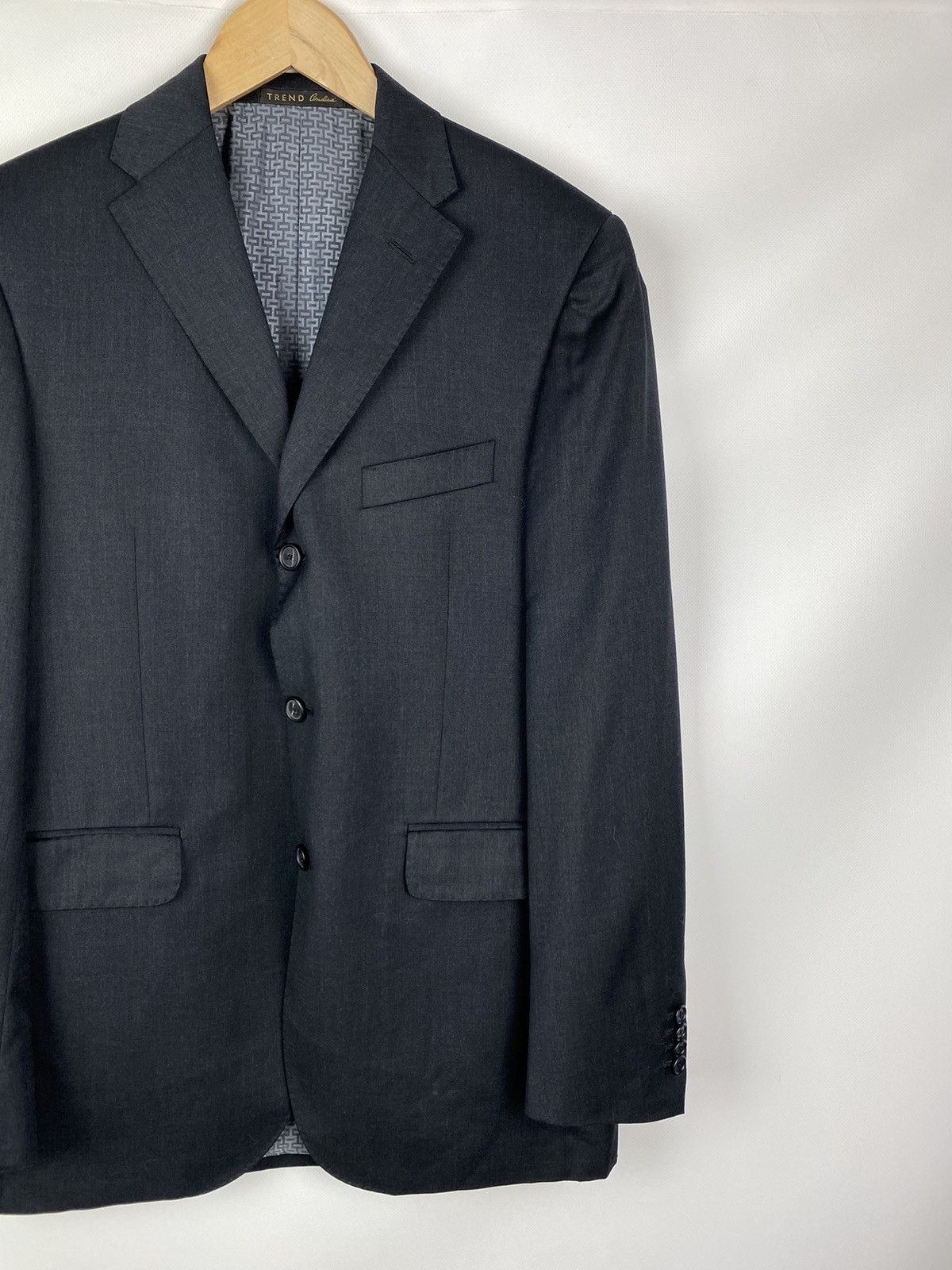 Corneliani Corneliani men’s virgin wool blazer jacket size 48 Size 38R - 3 Thumbnail