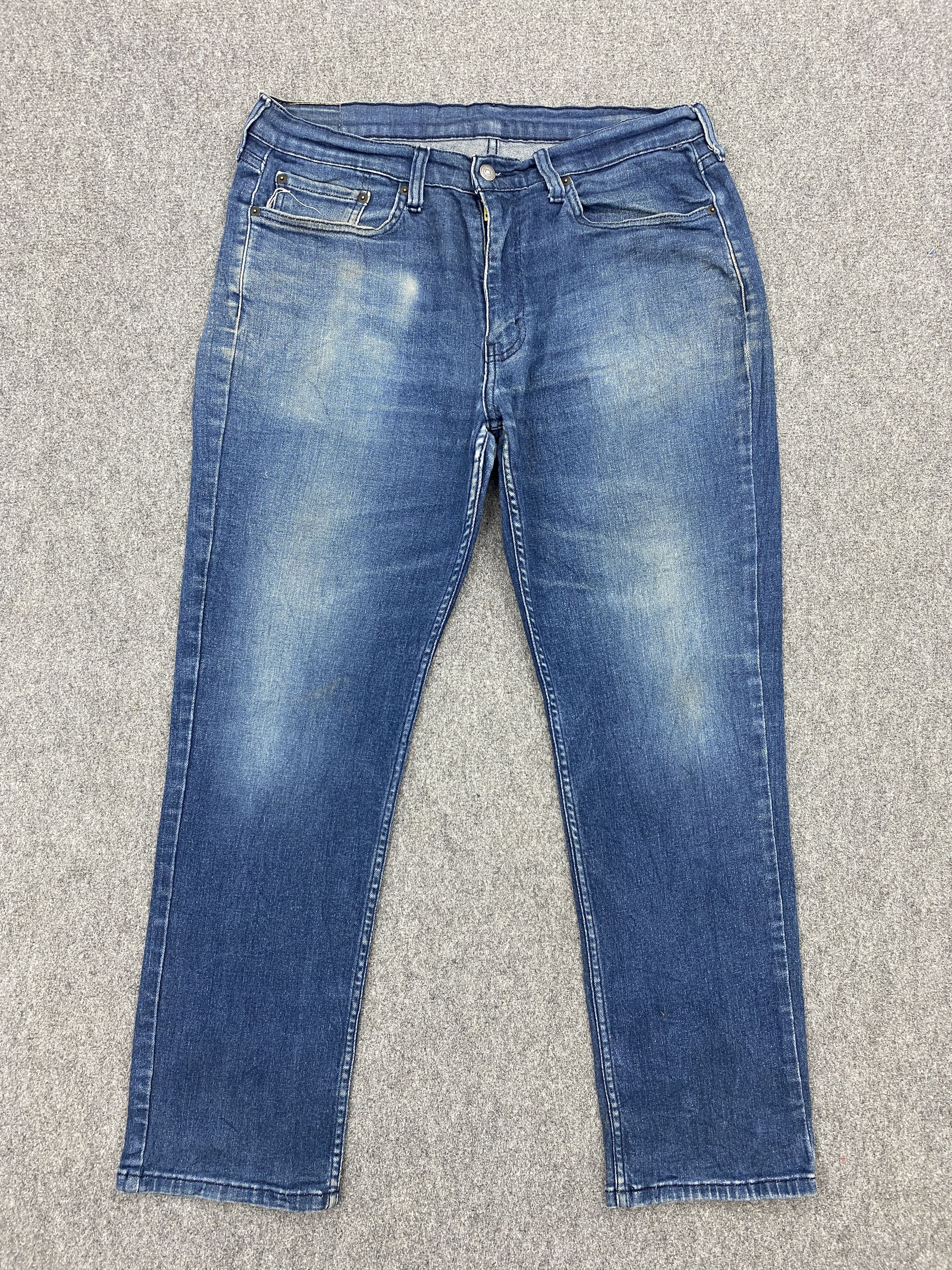 image of Levis 514 Faded Blue Jeans in Blue Denim, Men's (Size 35)