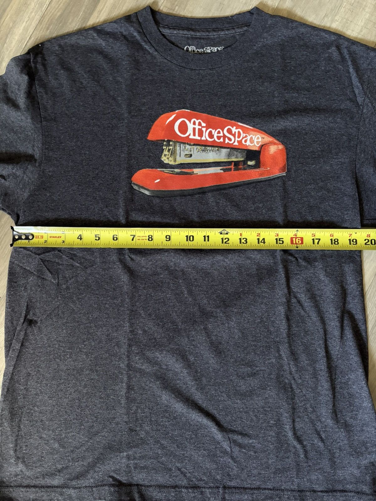 Vintage Vintage Office Space Stapler Short Sleeve T-Shirt Size US L / EU 52-54 / 3 - 4 Thumbnail