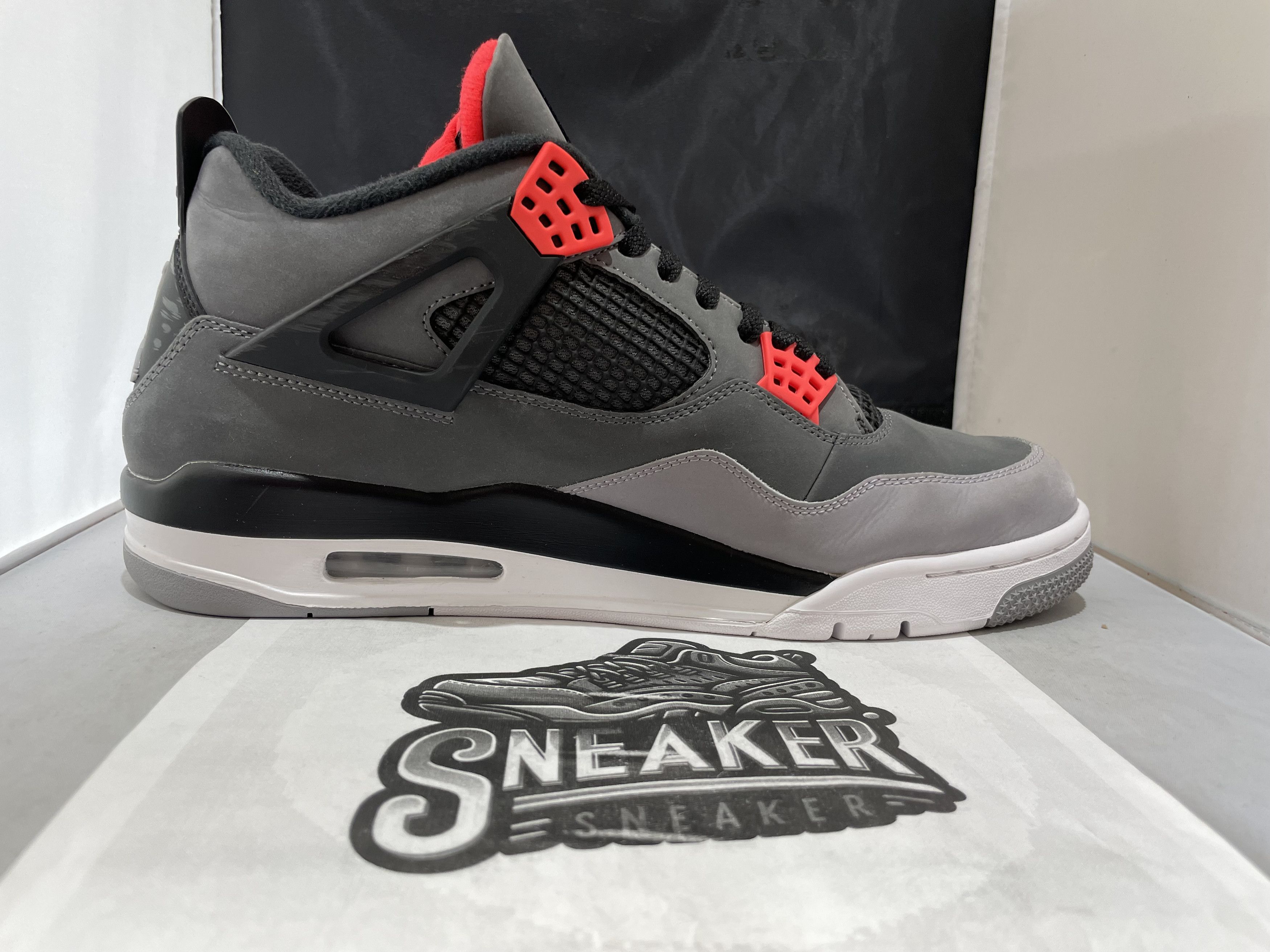 Jordan Brand Air Jordan 4 Retro 'Dark Grey/Infrared 23-Black' DH6927 061 Size US 12.5 / EU 45-46 - 1 Thumbnail