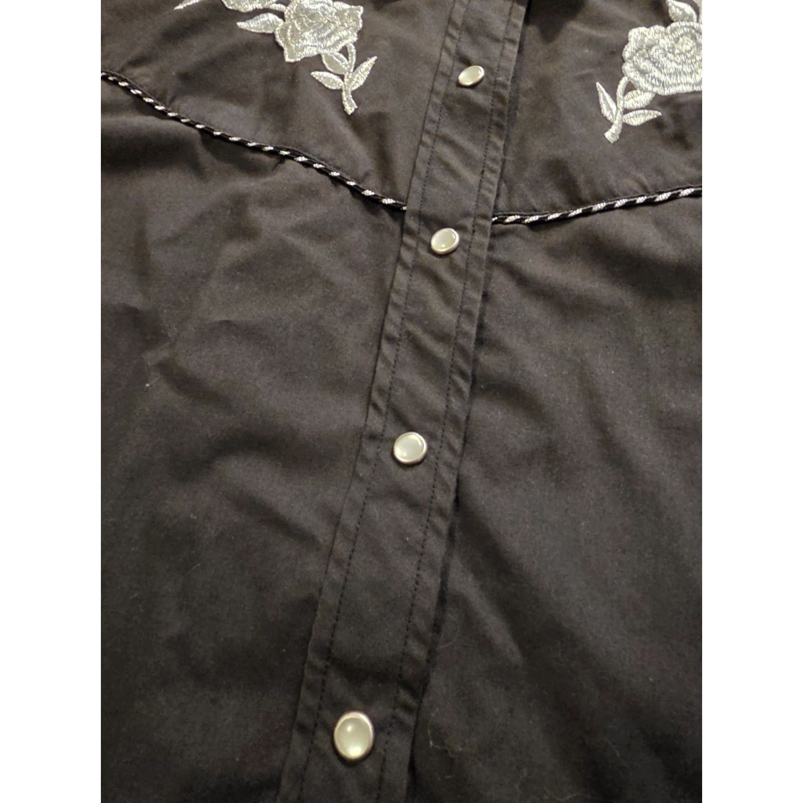 Vintage VINTAGE Ely Country Charmers Women's Embroidered Pearl Snap Western Shirt Small Black S Casual Western, 80s 90s Womens Shirt Size S / US 4 / IT 40 - 5 Thumbnail